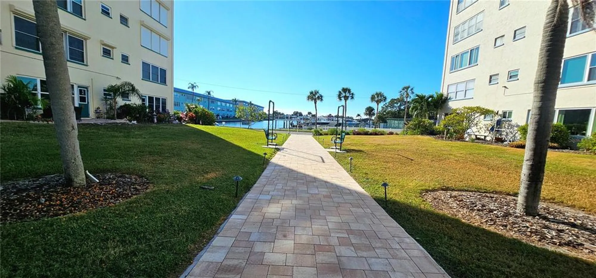 Property Slideshow image 32 of 43 | 2960 59th st 202, Gulfport, FL, 33707