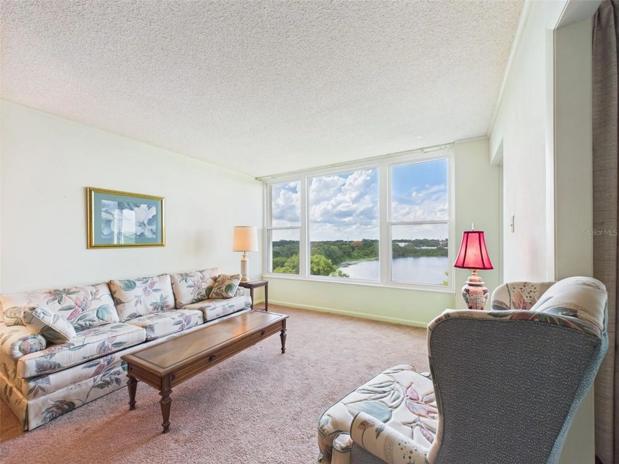 Property Slideshow image 8 of 65 | 700 mirror ter 702, Winter Haven, FL, 33881