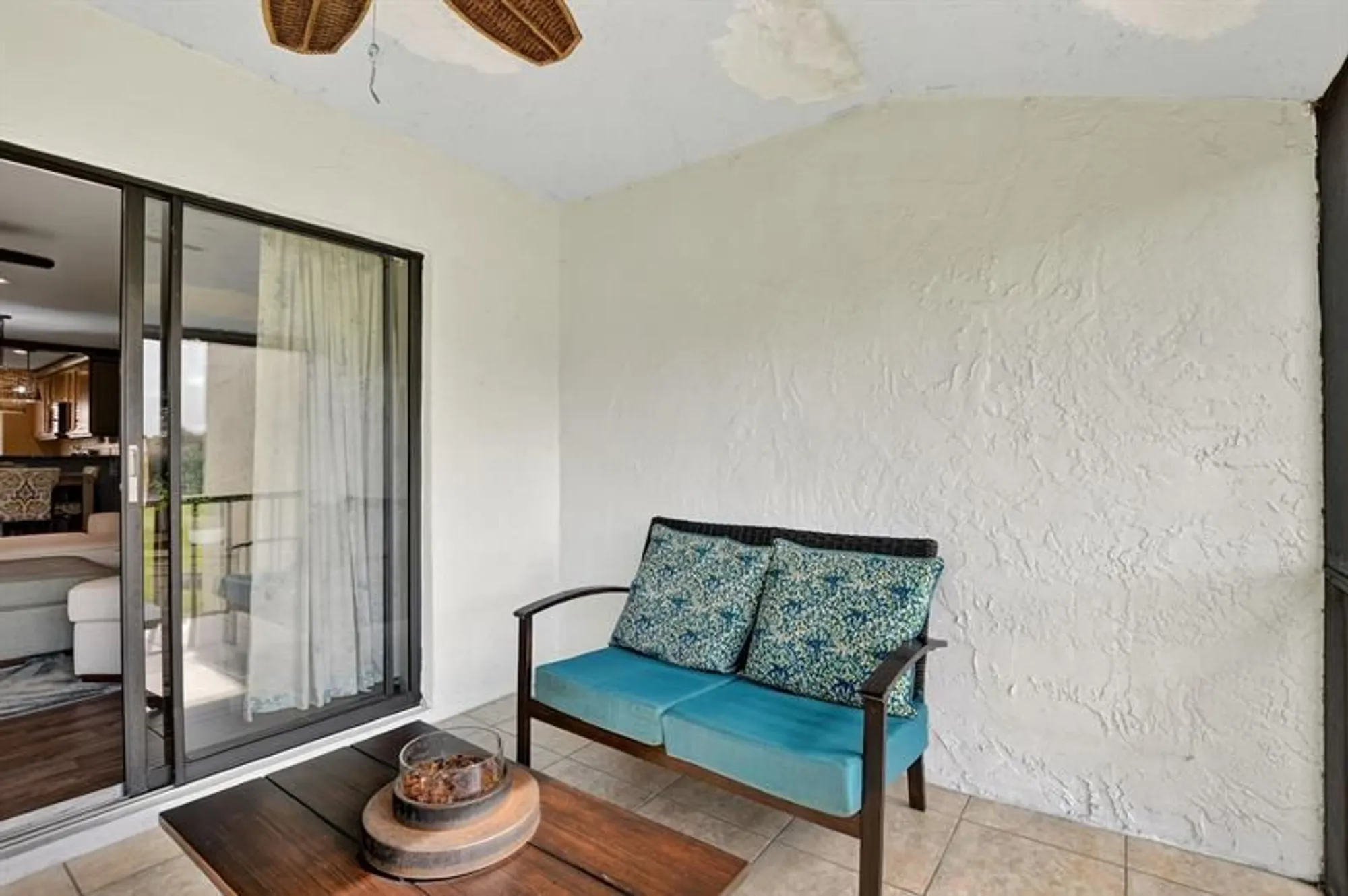 Property Slideshow image 35 of 46 | 21219 lago cir j, Boca Raton, FL, 33433