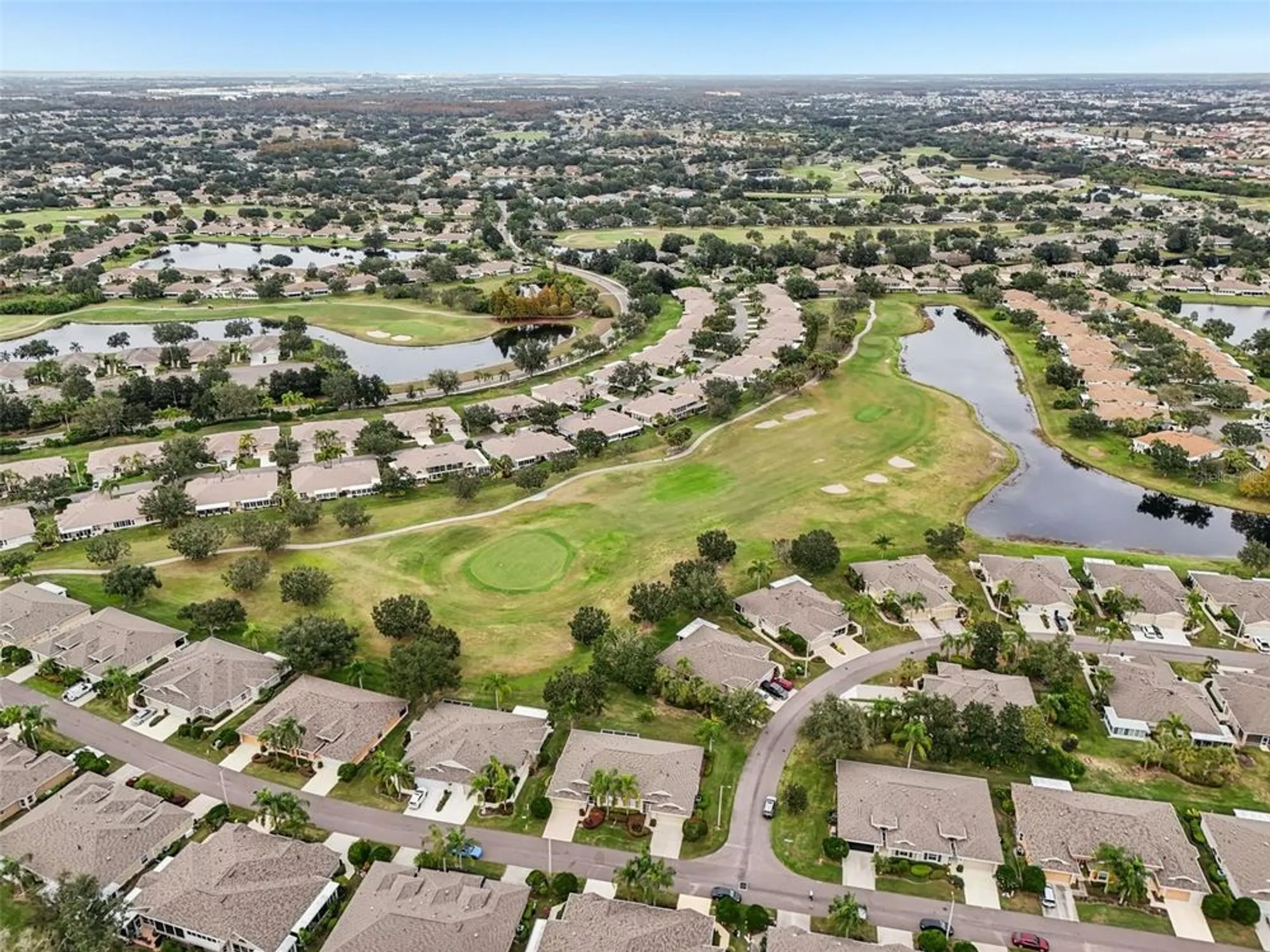 Property Slideshow image 35 of 61 | 2103 grantham greens dr, Sun City Center, FL, 33573