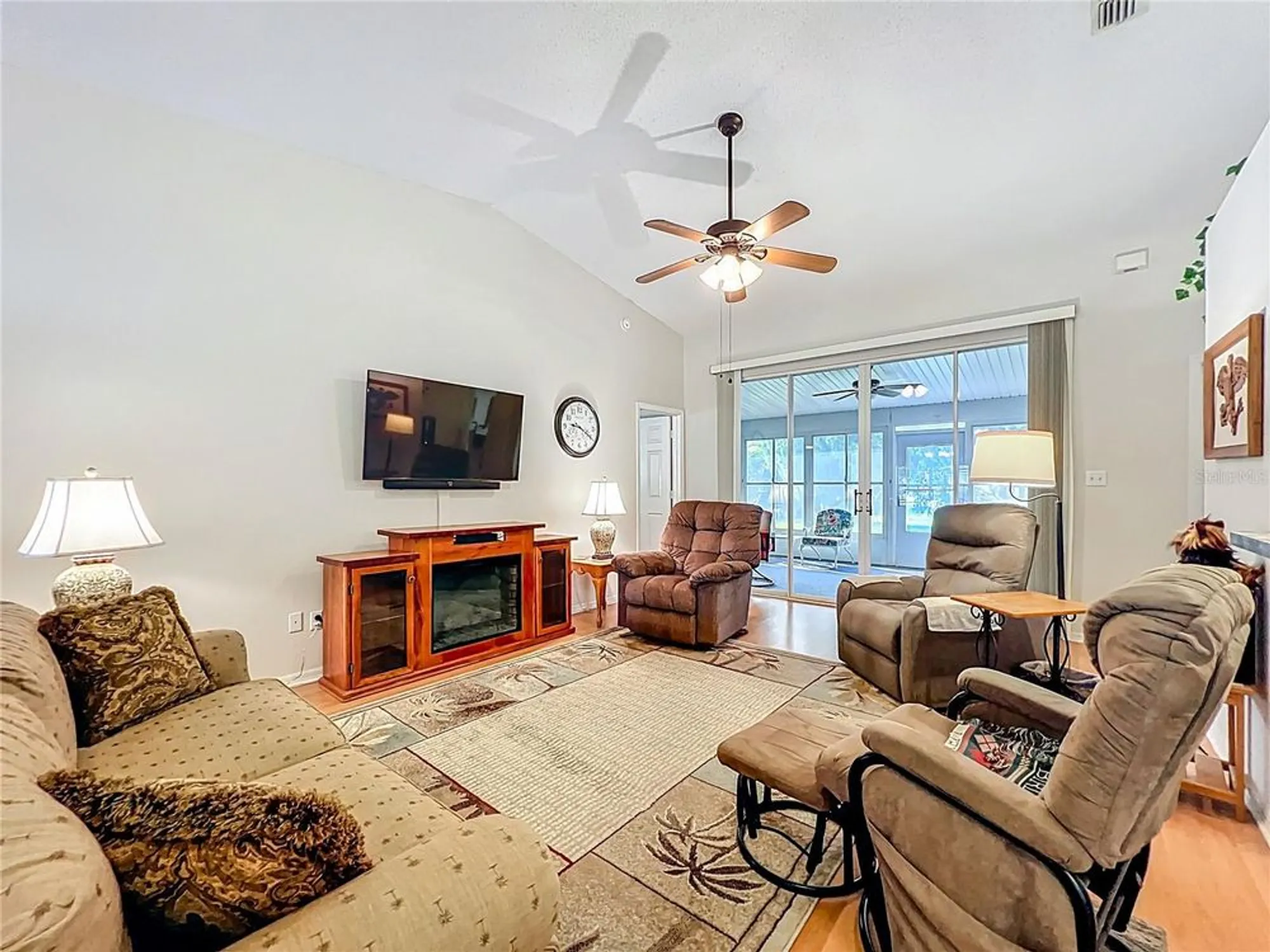 Property Slideshow image 7 of 42 | 5046 desoto way, Leesburg, FL, 34748