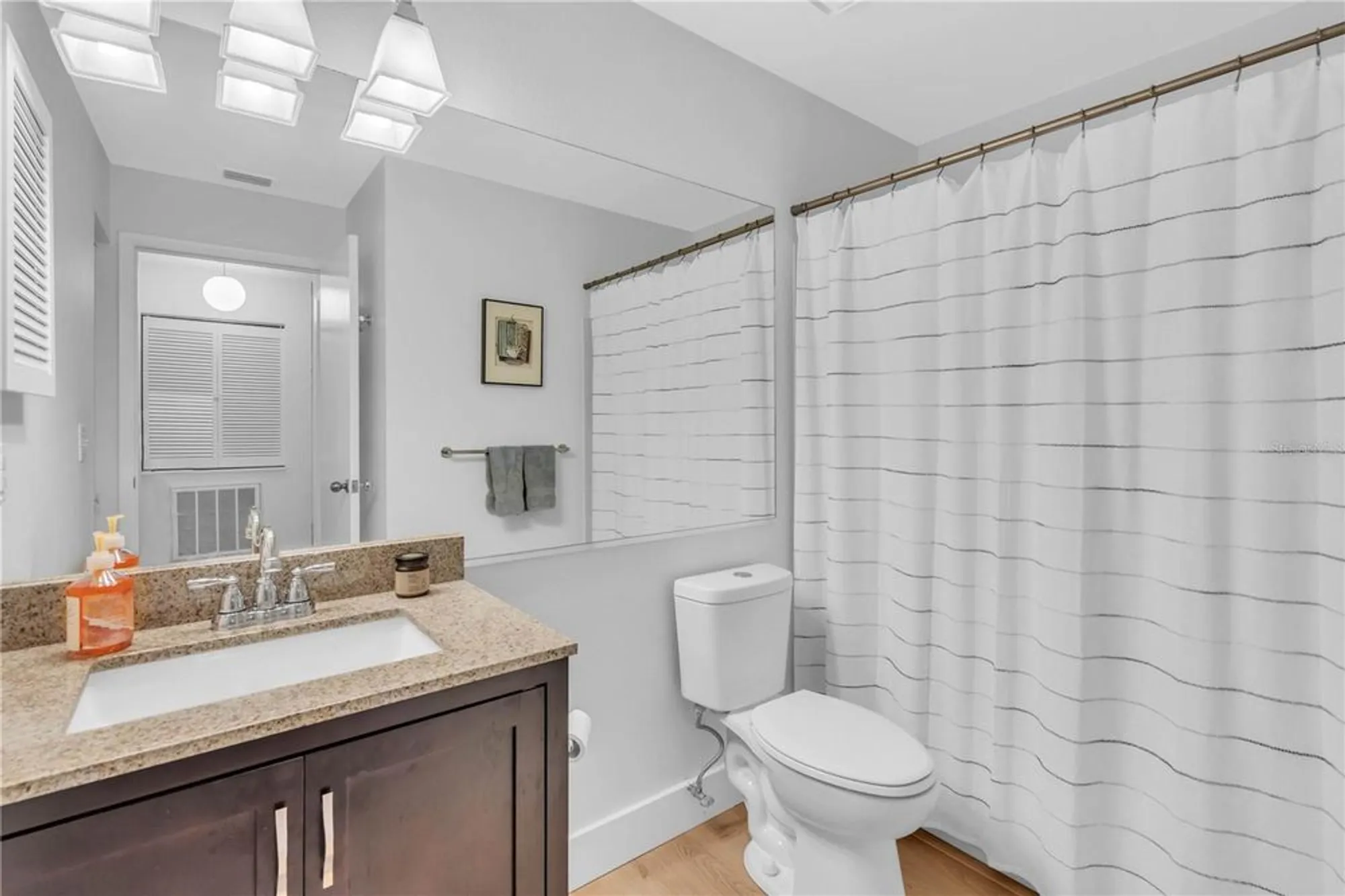 Property Slideshow image 25 of 44 | 1720 starling dr 103, Sarasota, FL, 34231