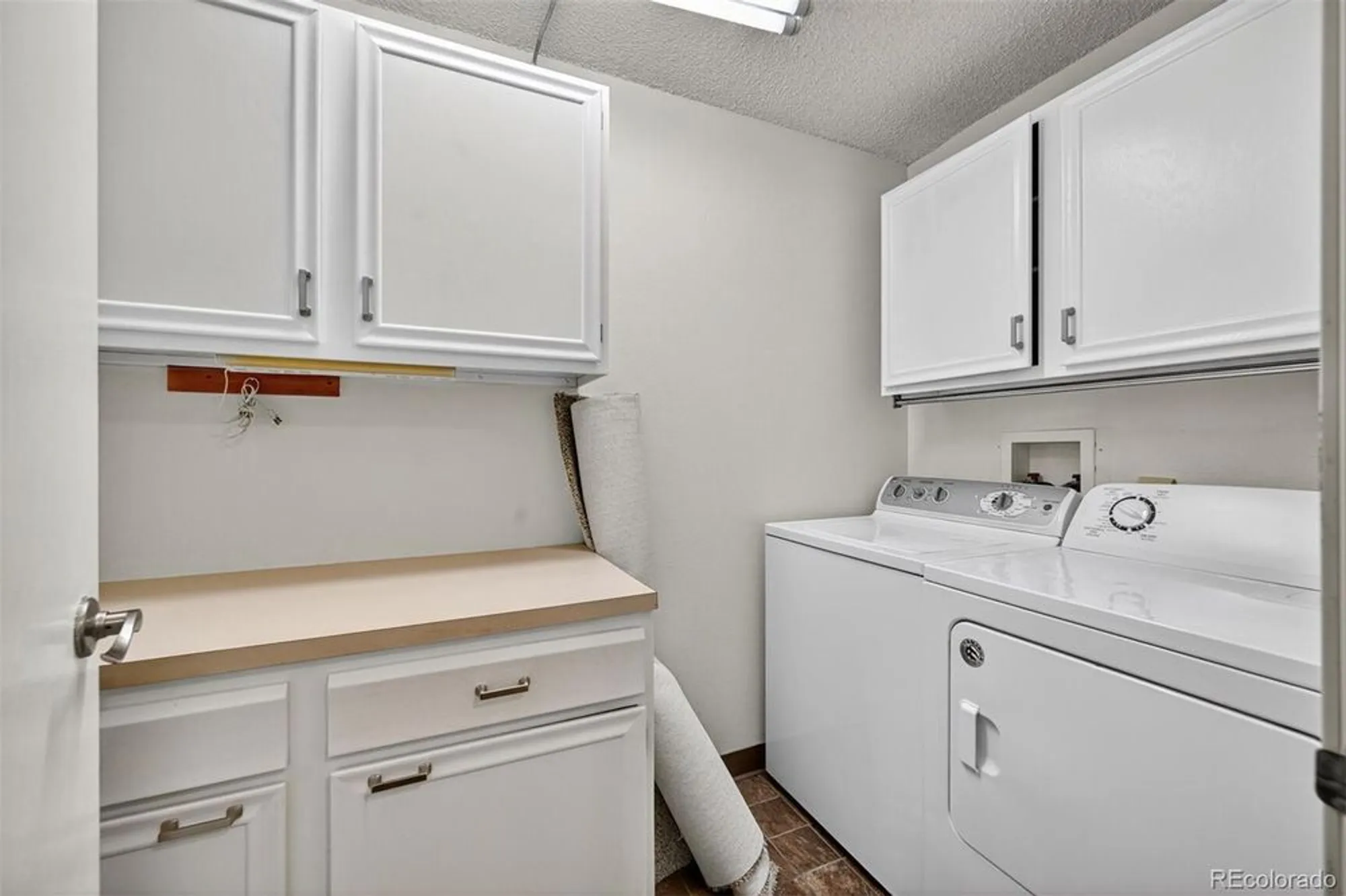 Property Slideshow image 6 of 30 | 14050 e linvale pl apt 407, Aurora, CO, 80014