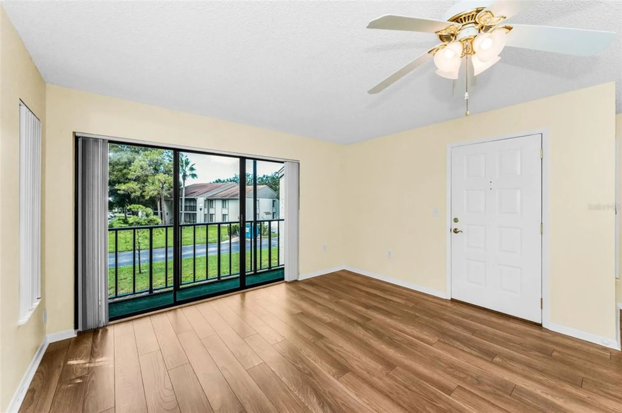 Property Slideshow image 16 of 62 | 2687 pine ridge way f2, Palm Harbor, FL, 34684
