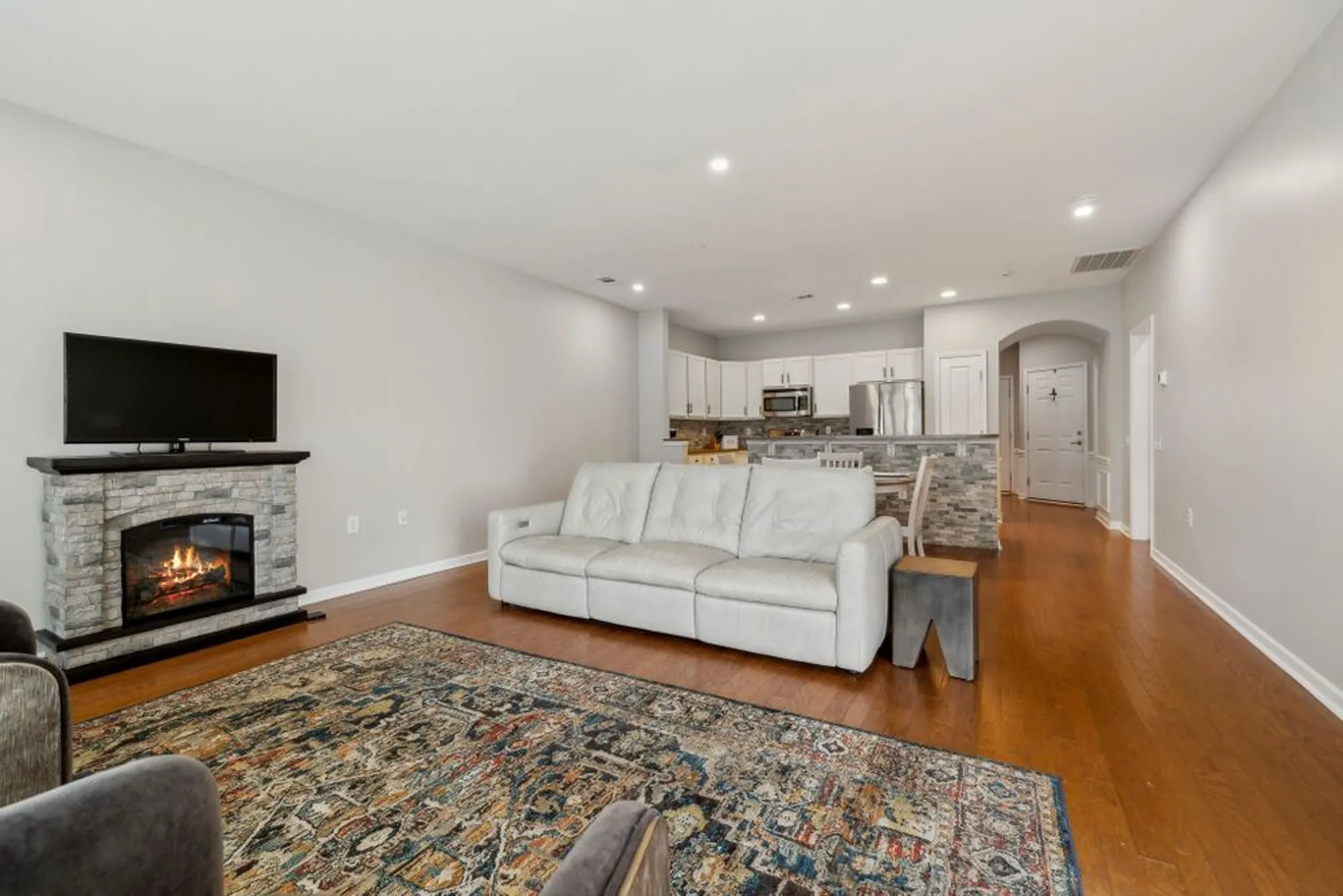 Property Slideshow image 13 of 37 | 157 old towne dr, Mount Juliet, TN, 37122