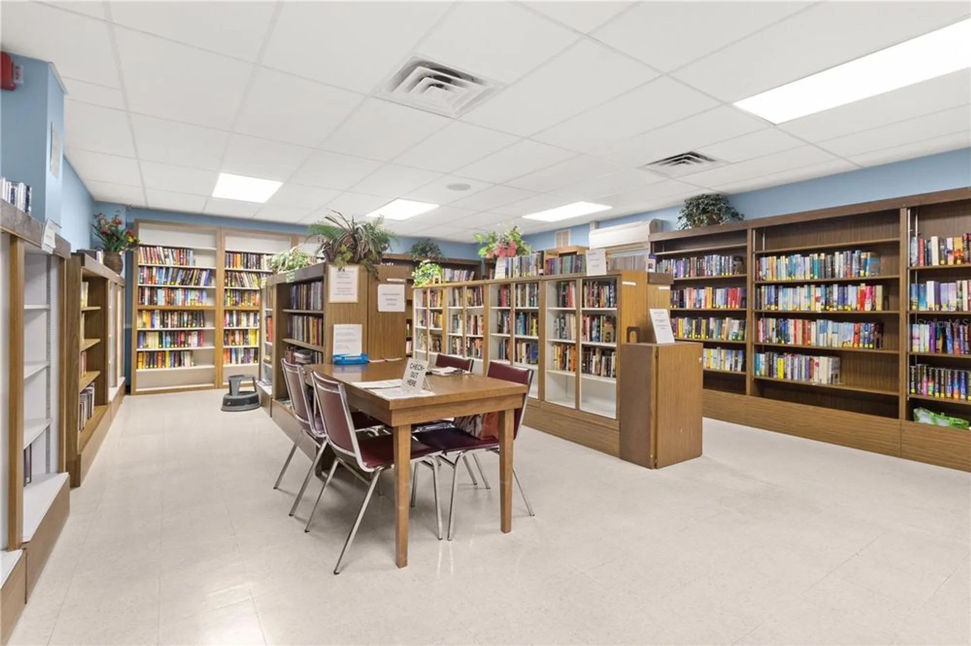 Property Slideshow image 32 of 40 | 2455 finlandia ln 39, Clearwater, FL, 33763