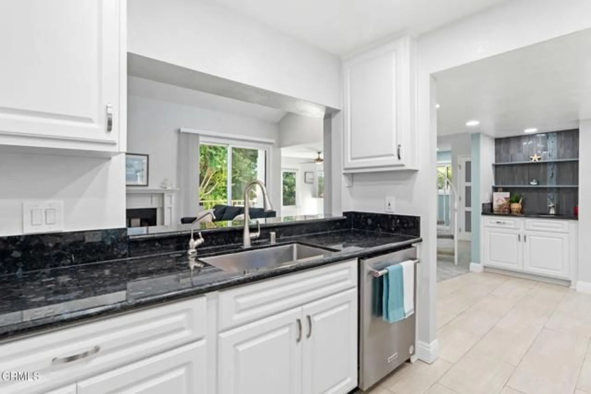 Property Slideshow image 25 of 53 | 2151 martinique ln, Oxnard, CA, 93035
