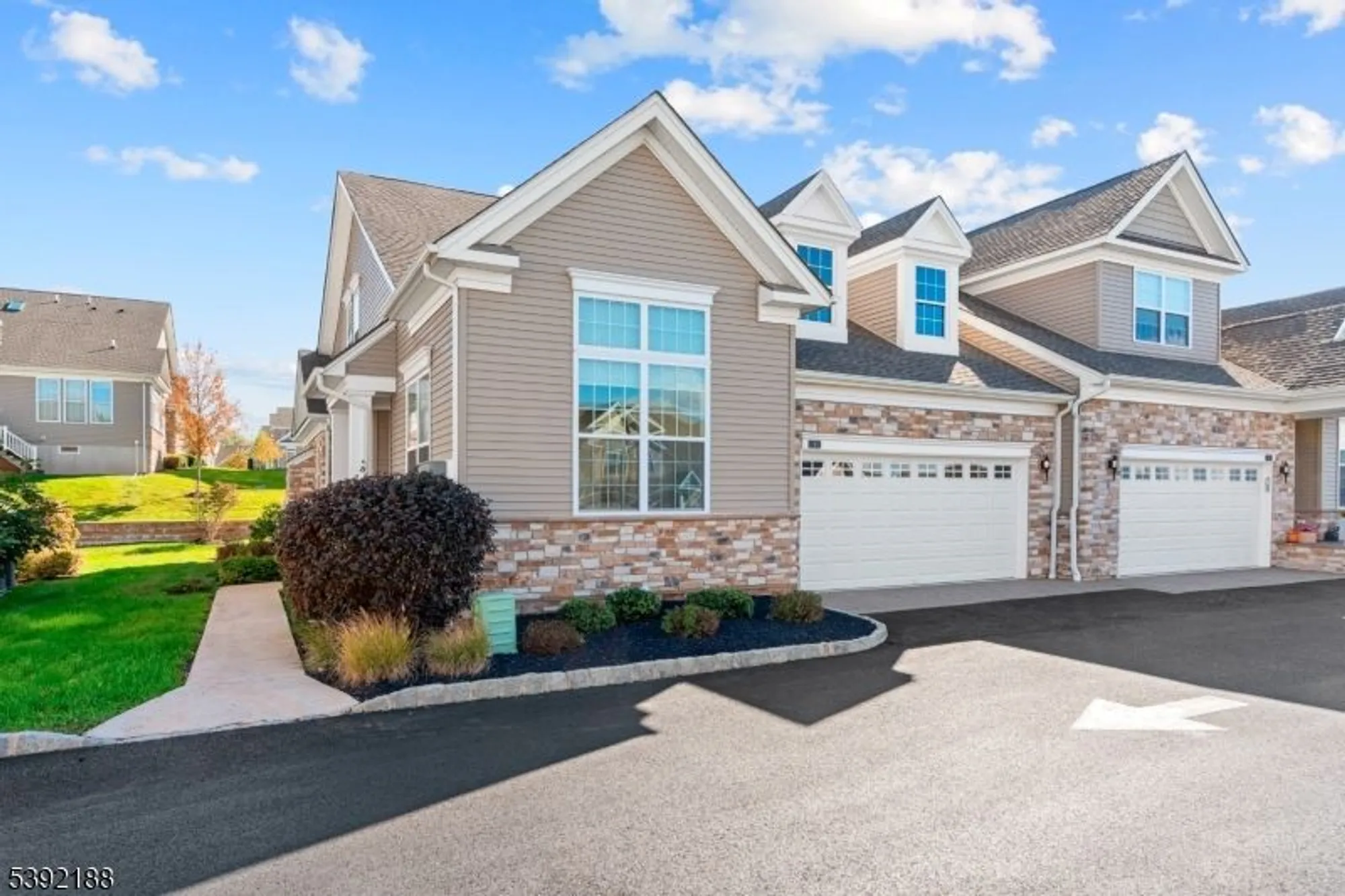 Property Slideshow image 26 of 27 | 9 van cleef dr, Whitehouse Station, NJ, 08889