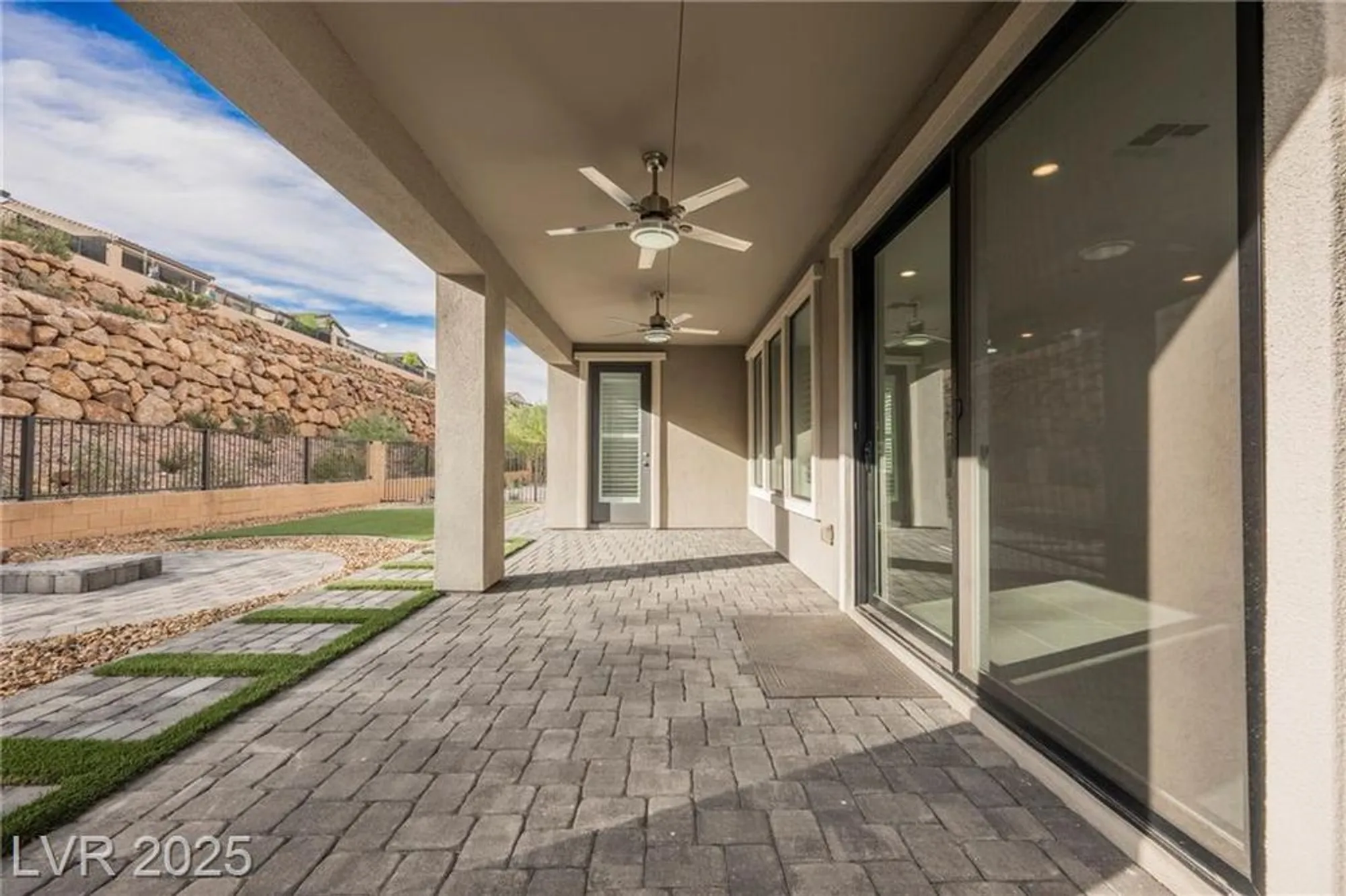 Property Slideshow image 17 of 24 | 19 desert ivy ln, Henderson, NV, 89011