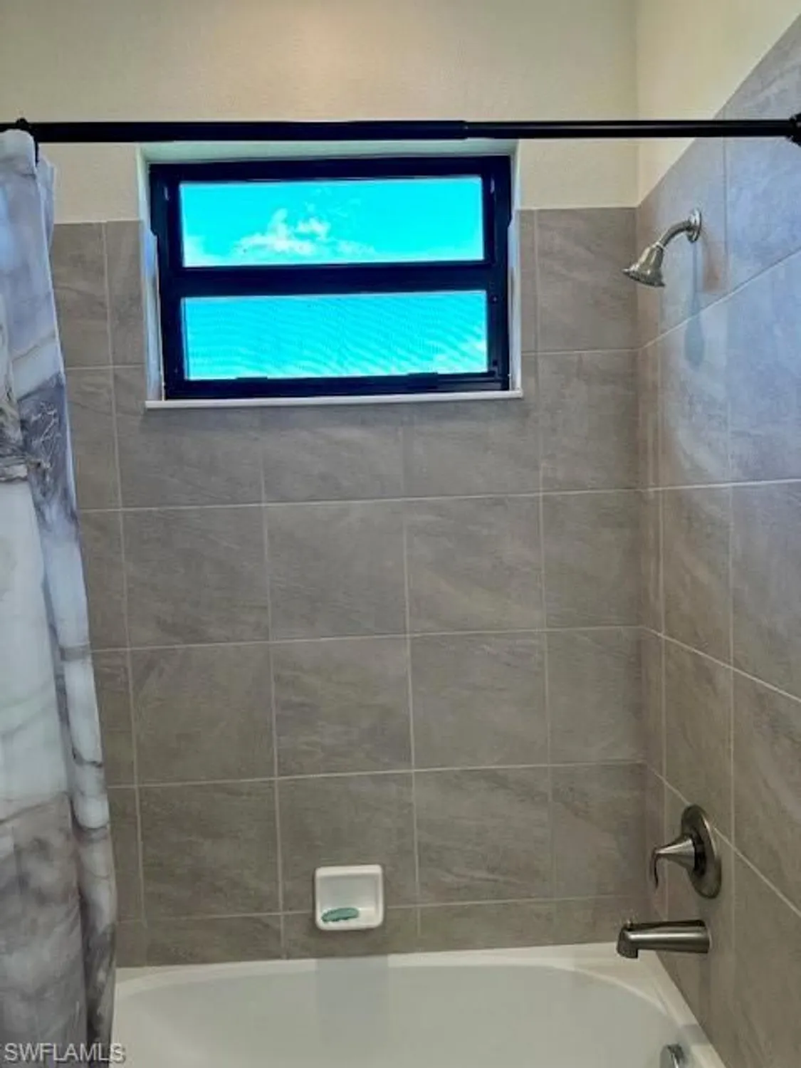 Property Slideshow image 10 of 39 | 11852 boxelder way, Fort Myers, FL, 33913