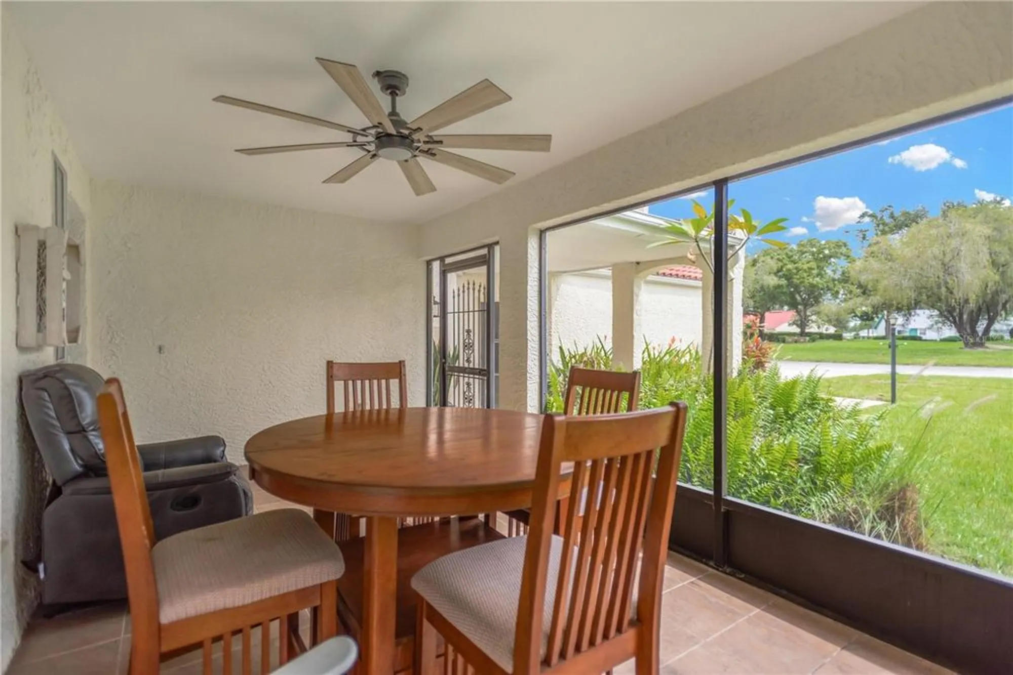 Property Slideshow image 3 of 26 | 1090 seville dr 29, Palm Harbor, FL, 34684