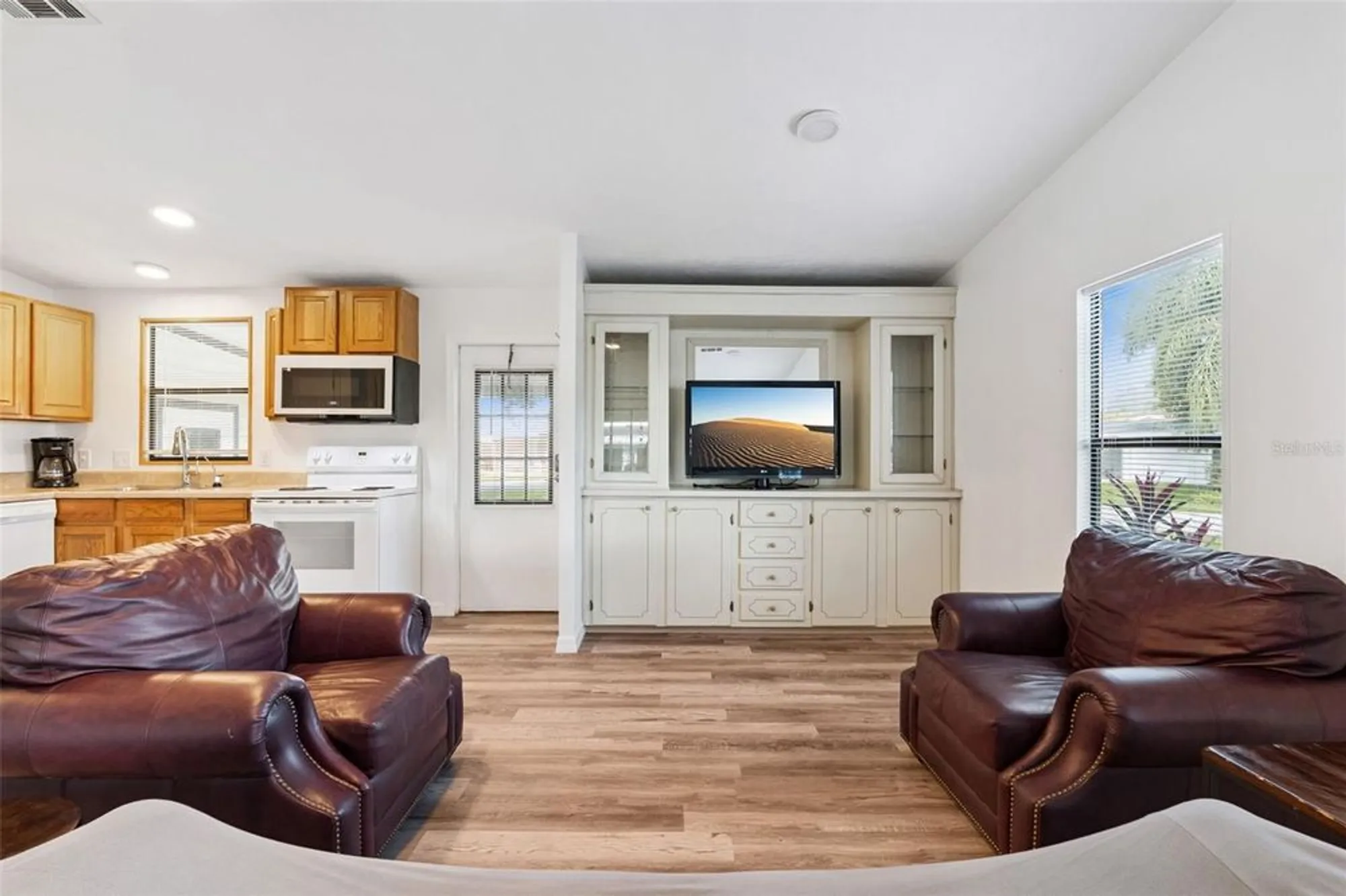 Property Slideshow image 7 of 42 | 24802 pine hl, Leesburg, FL, 34748