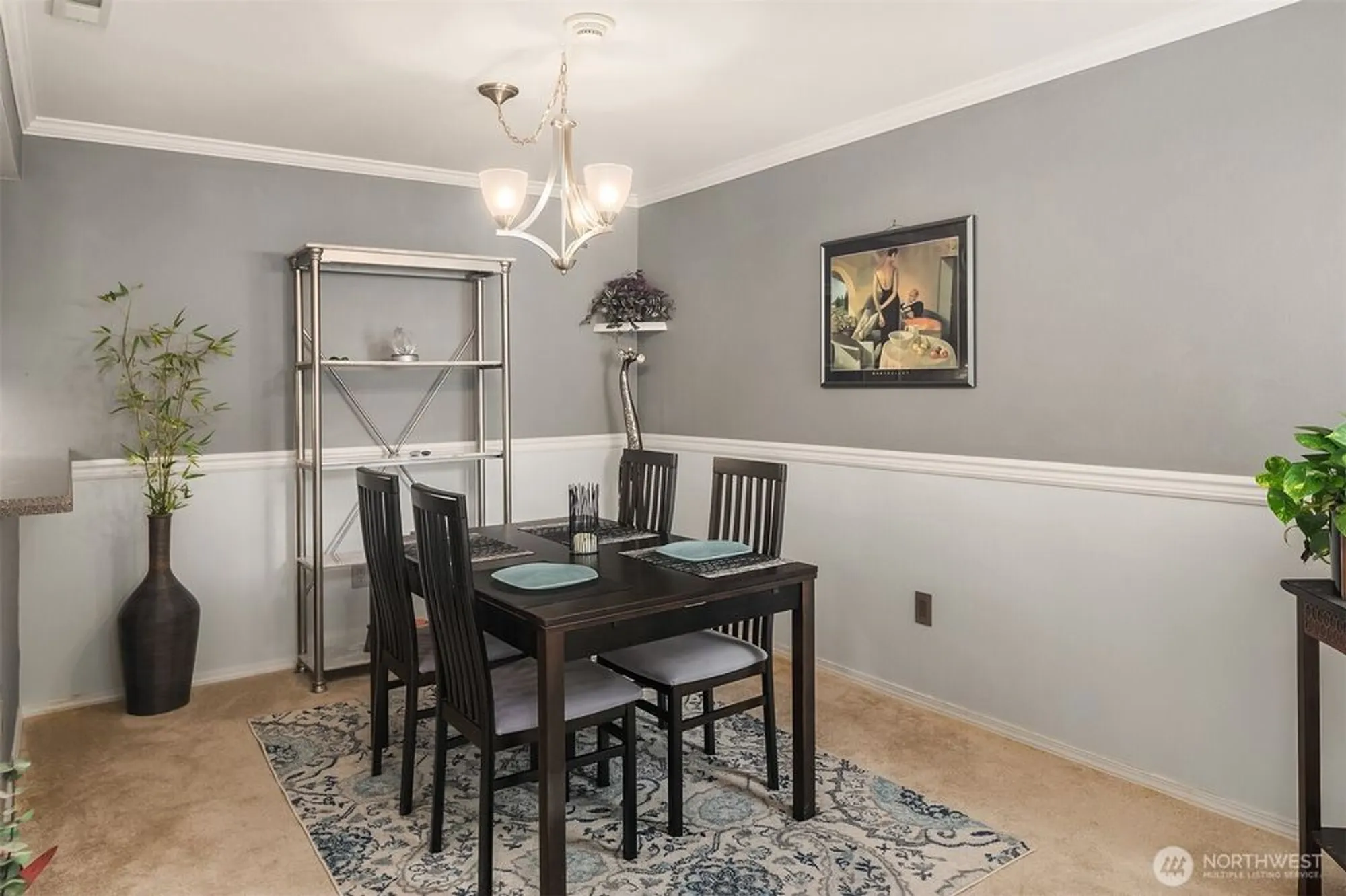 Property Slideshow image 8 of 34 | 4109 224th ln 213, Issaquah, WA, 98029