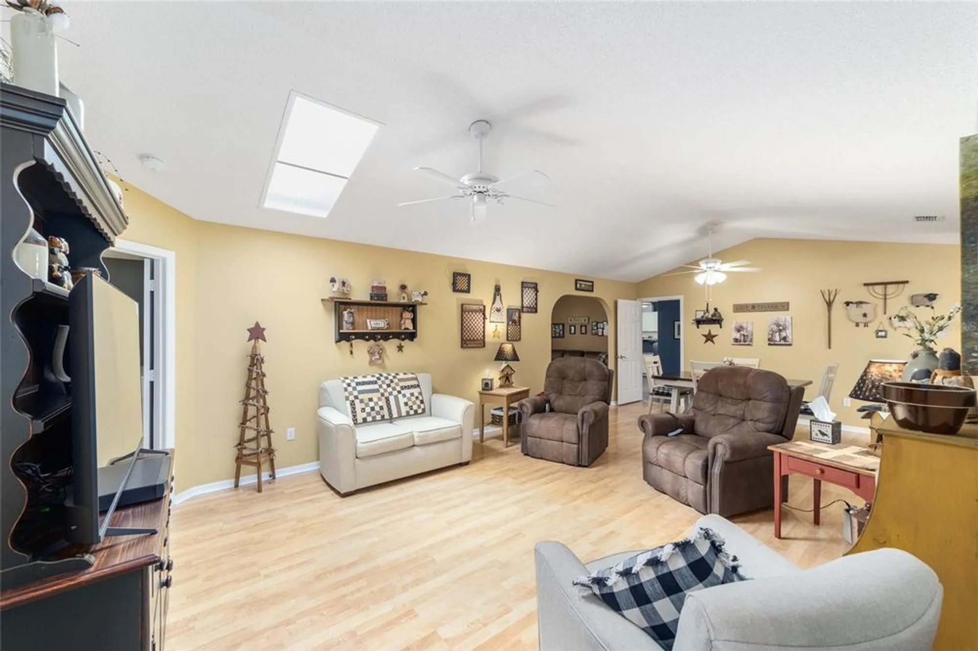 Property Slideshow image 8 of 44 | 6490 sw 84th st, Ocala, FL, 34476