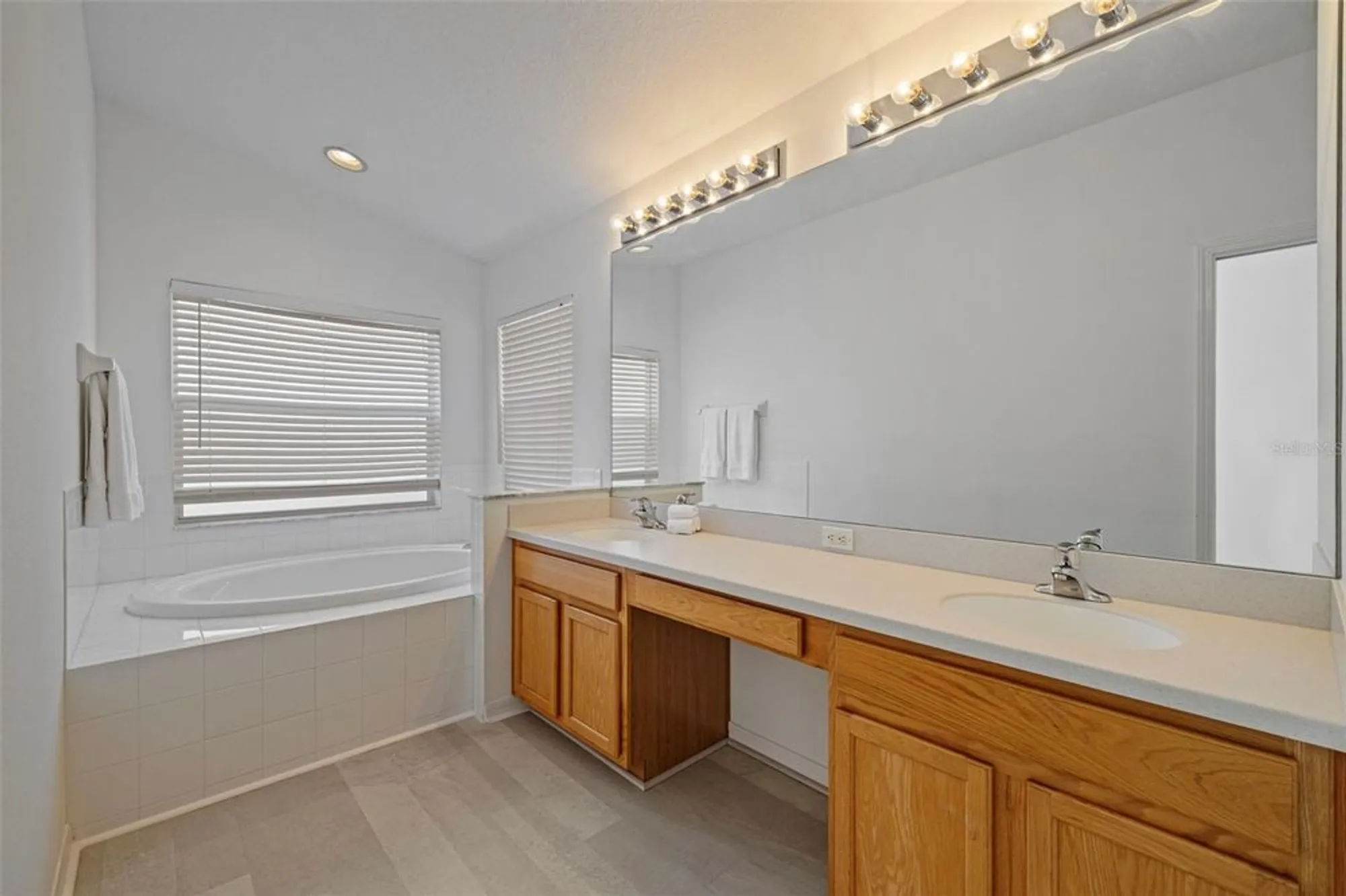 Property Slideshow image 21 of 53 | 1133 mystic ct, Spring Hill, FL, 34609