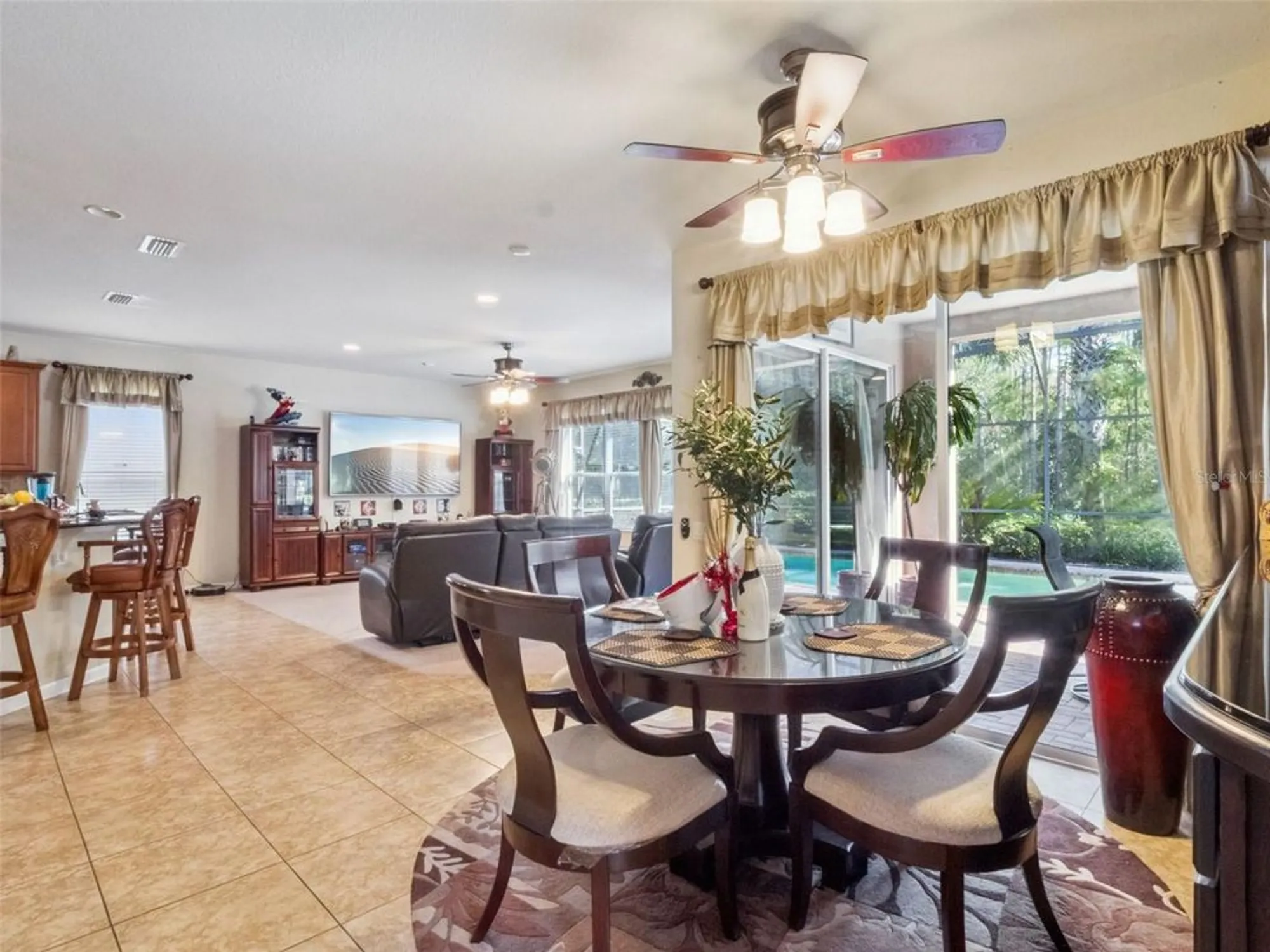 Property Slideshow image 18 of 32 | 7991 esta ln, Orlando, FL, 32827