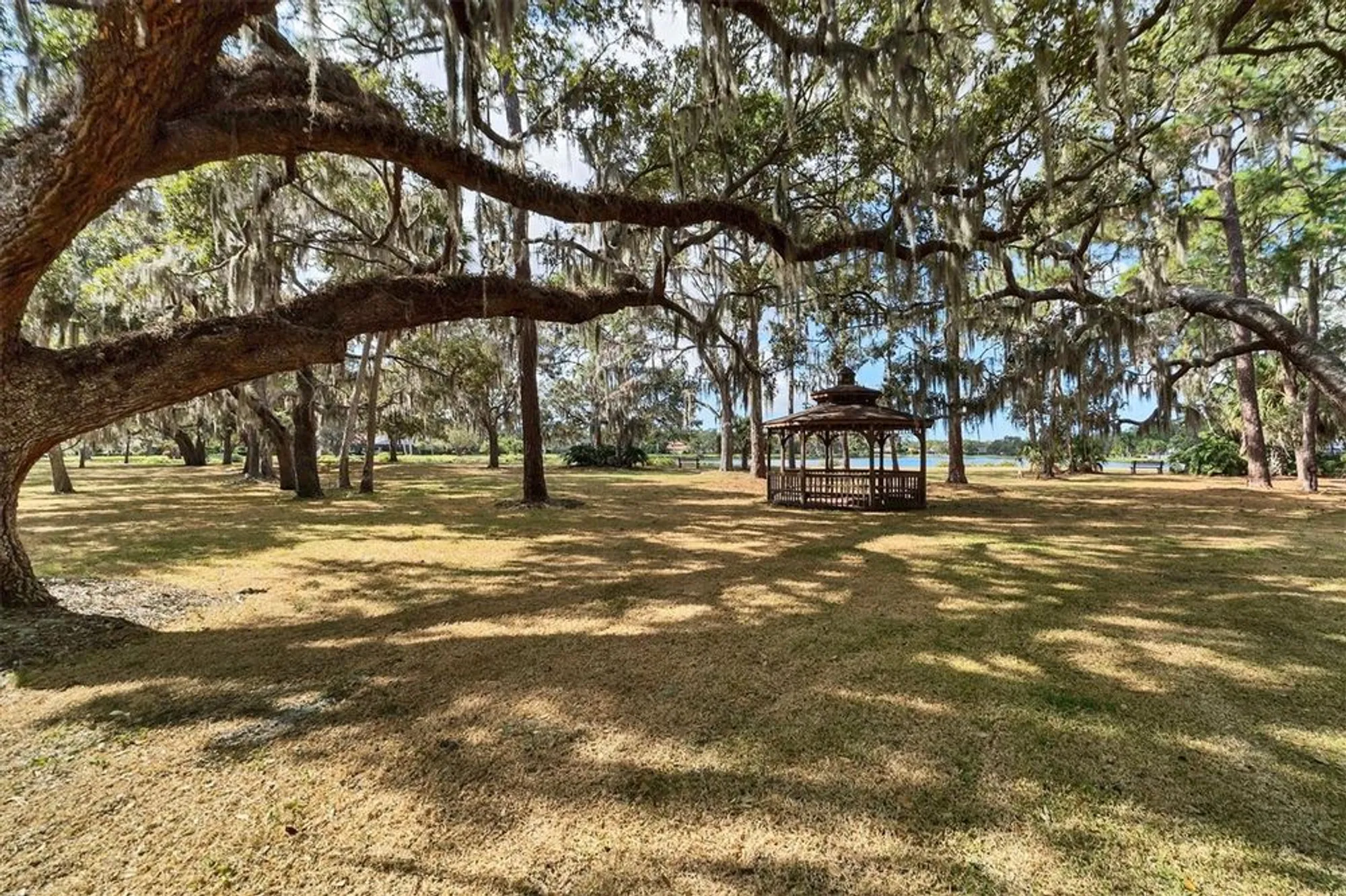 Property Slideshow image 75 of 78 | 4555 forest wood trl 23, Sarasota, FL, 34241