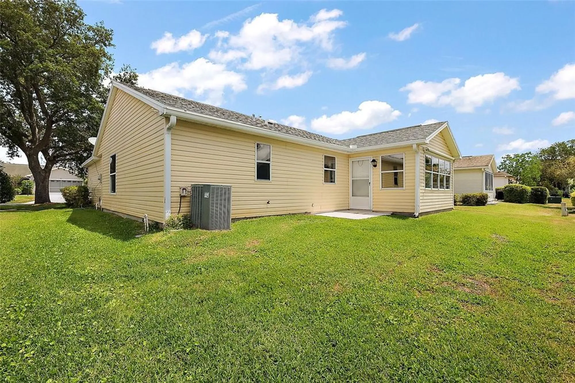 Property Slideshow image 32 of 39 | 518 alcazar ct, The Villages, FL, 32159