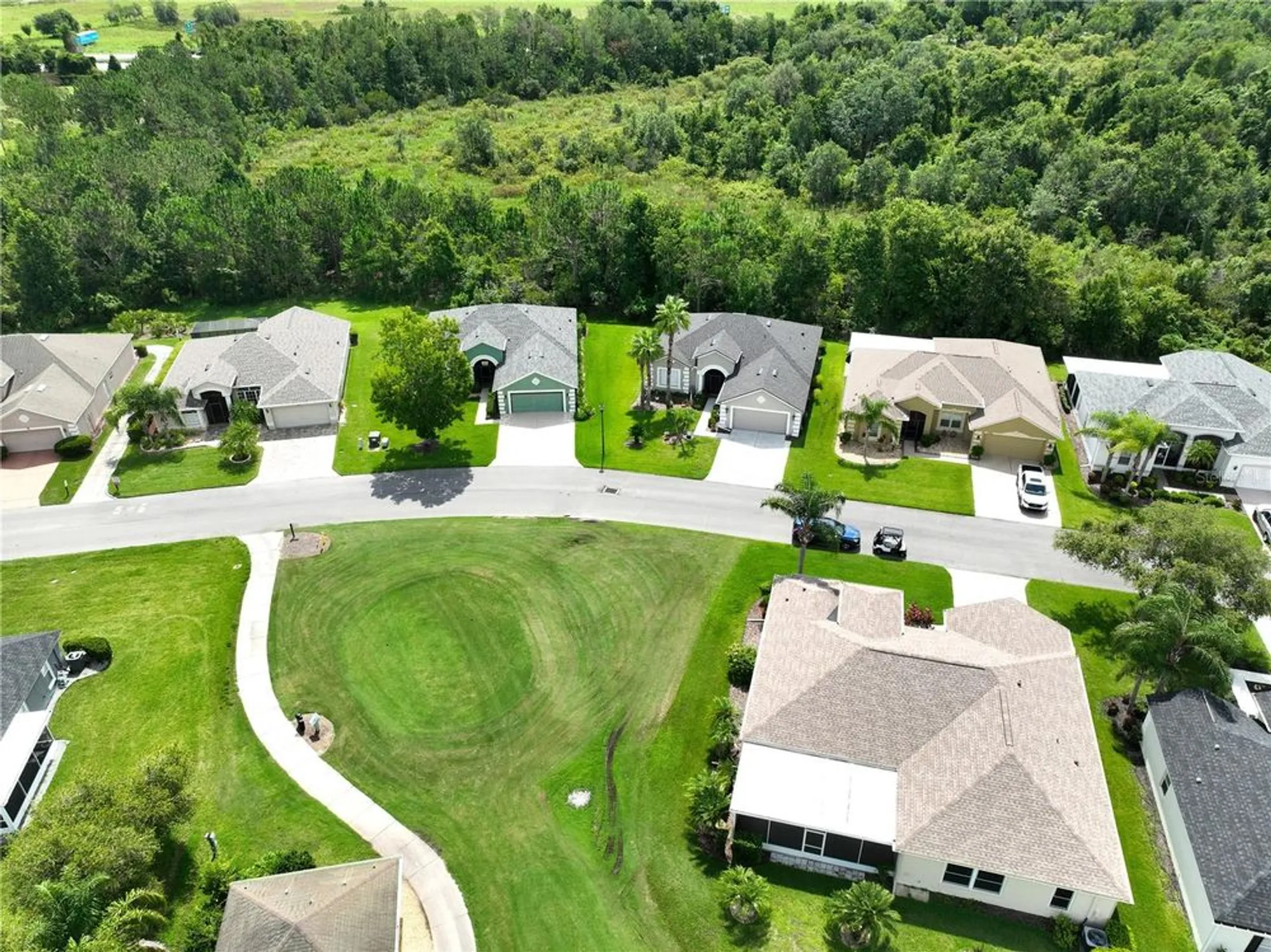 Property Slideshow image 44 of 52 | 10118 cleghorn dr, San Antonio, FL, 33576