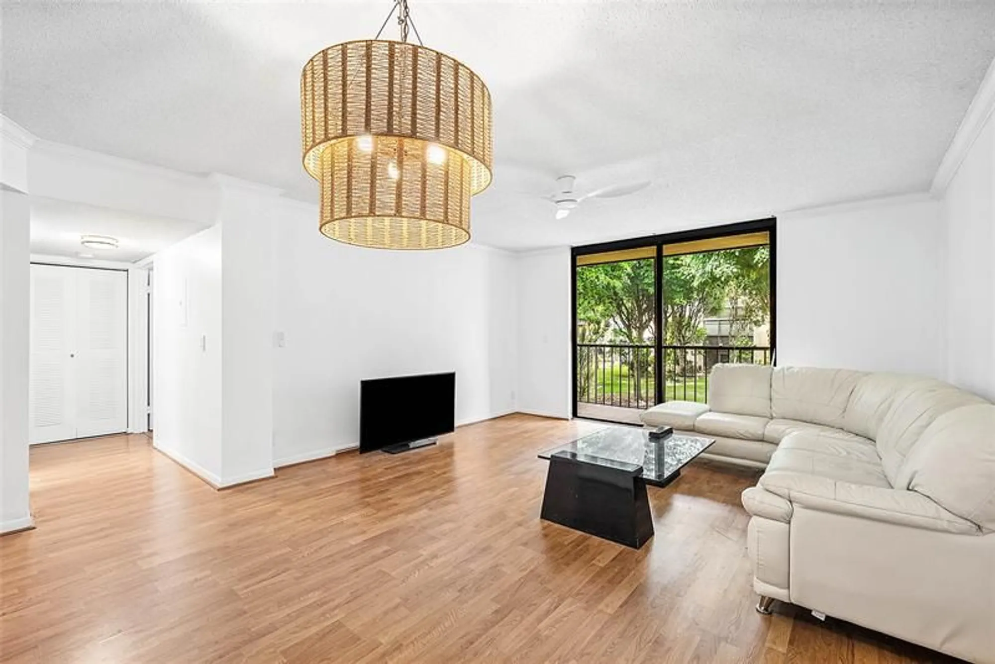 Property Slideshow image 10 of 43 | 5280 las verdes cir 202, Delray Beach, FL, 33484