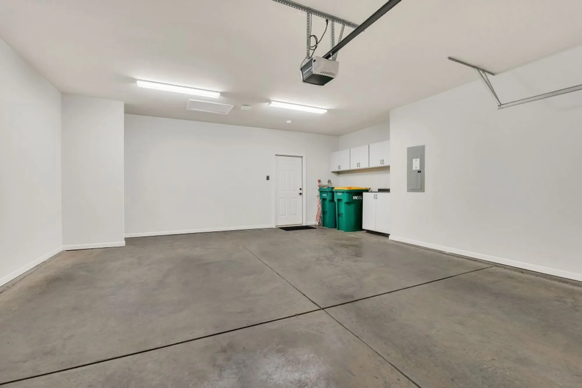 Property Slideshow image 34 of 65 | 2061 hardin pl, Spring Hill, TN, 37174