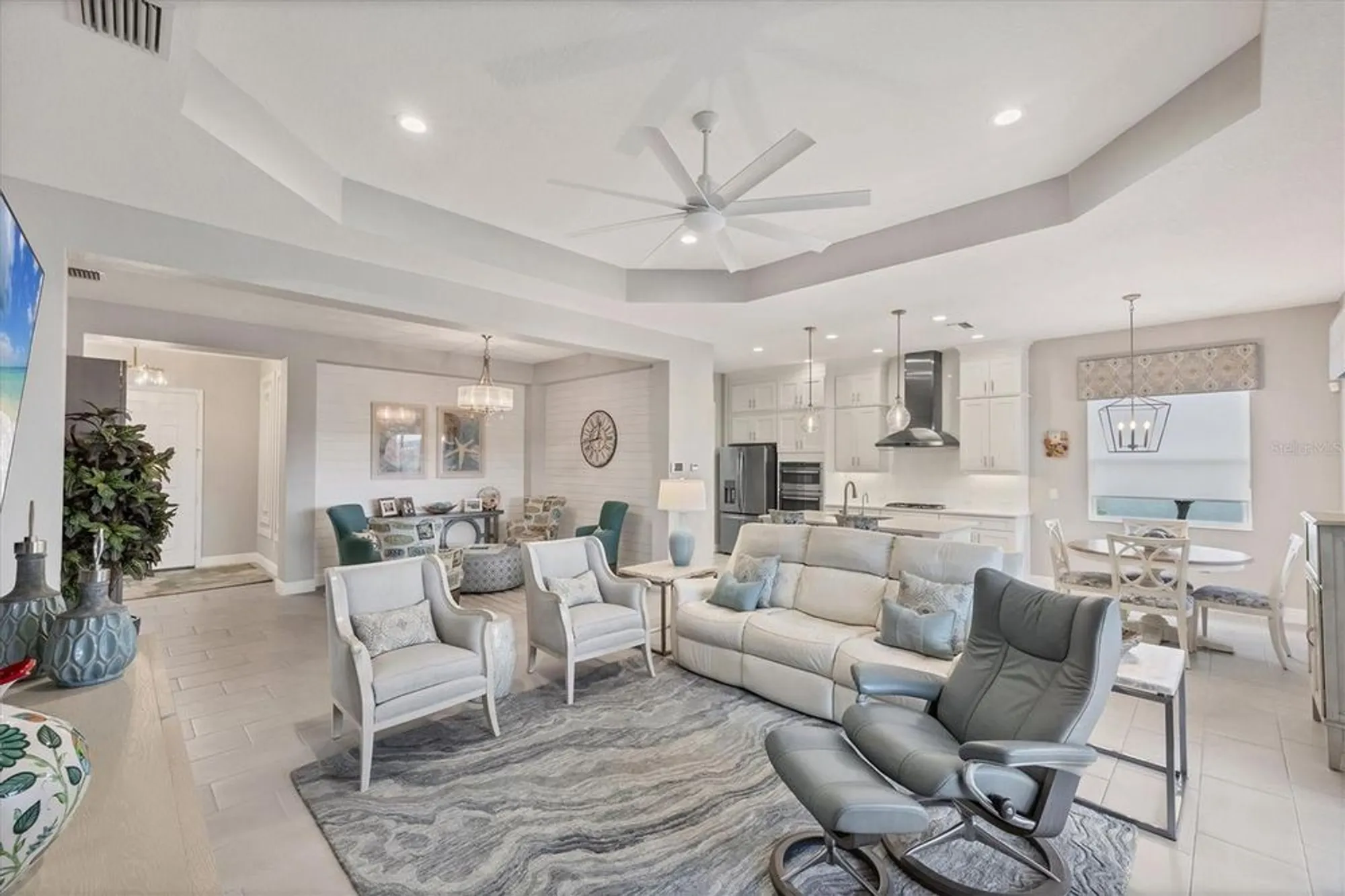Property Slideshow image 21 of 81 | 4123 midnight blue run, Bradenton, FL, 34211