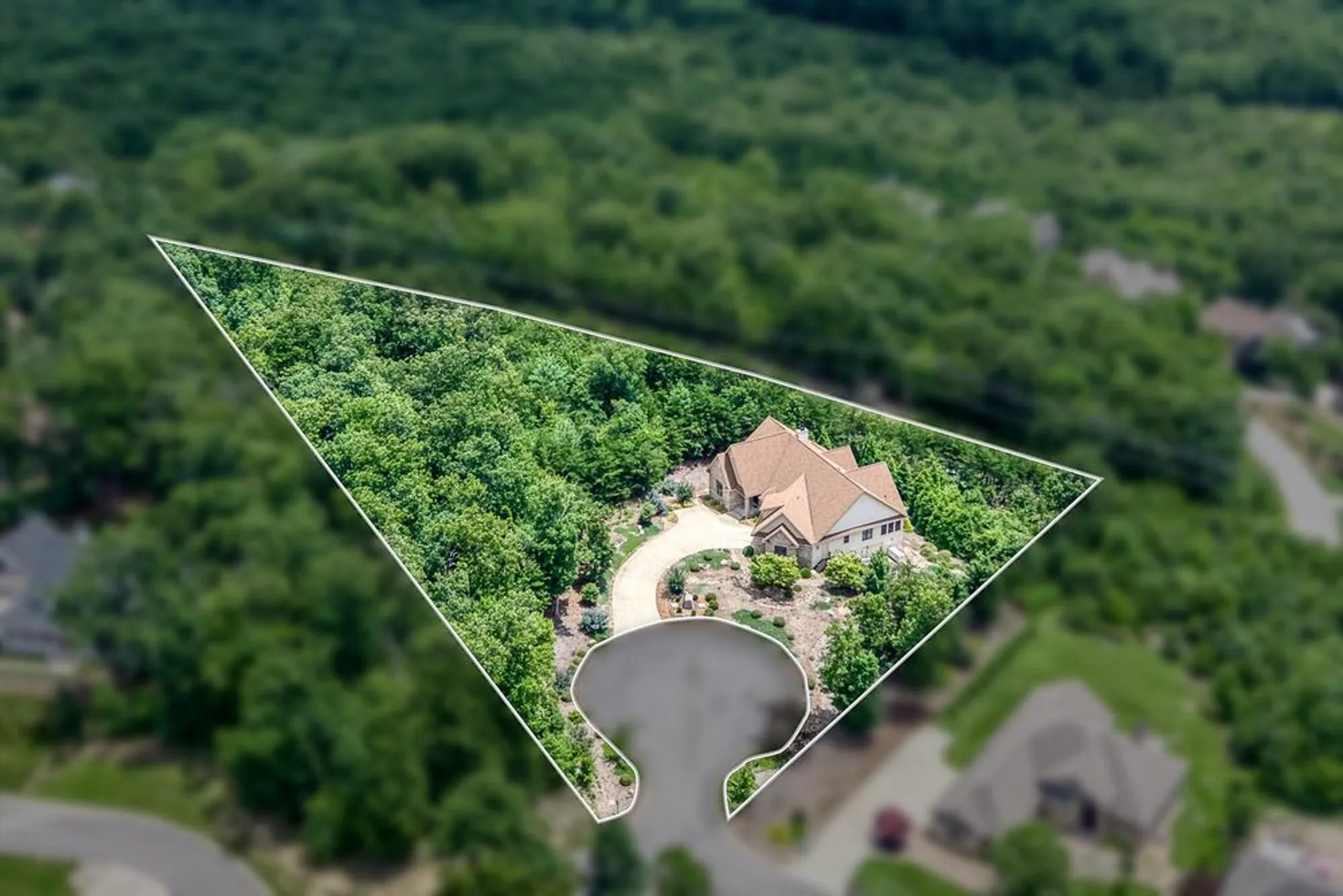 Property Slideshow image 18 of 81 | 61 bluff view ct, Crossville, TN, 38558