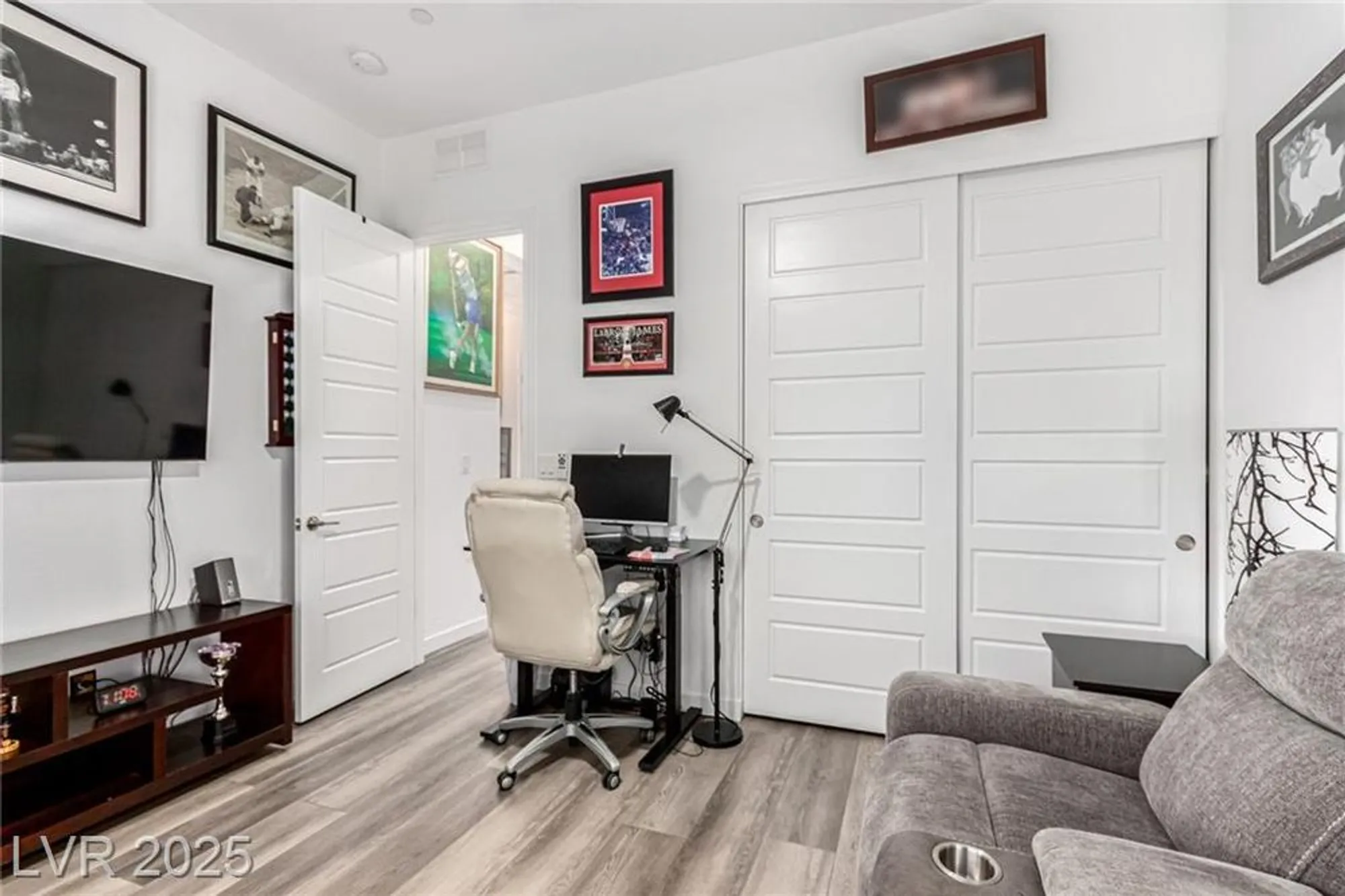 Property Slideshow image 23 of 43 | 685 sunray park st, Henderson, NV, 89011