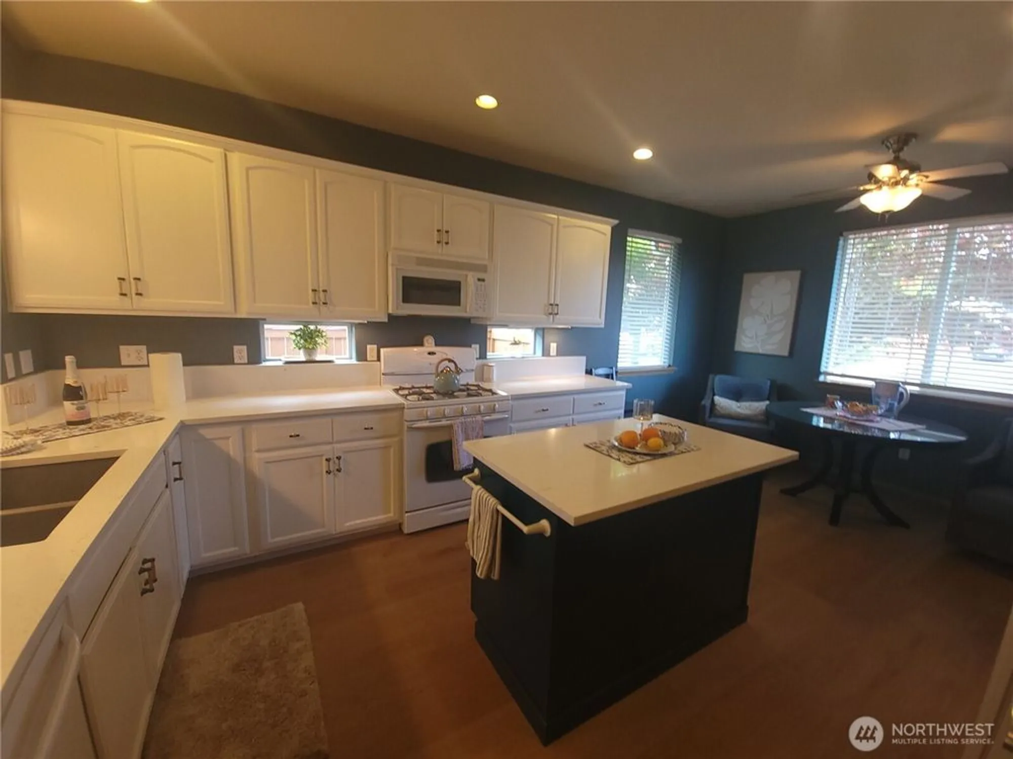 Property Slideshow image 4 of 16 | 8542 bainbridge loop, Lacey, WA, 98516