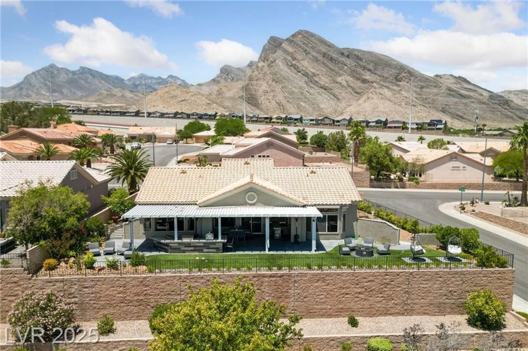 Property Slideshow image 7 of 69 | 2616 faiss dr, Las Vegas, NV, 89134