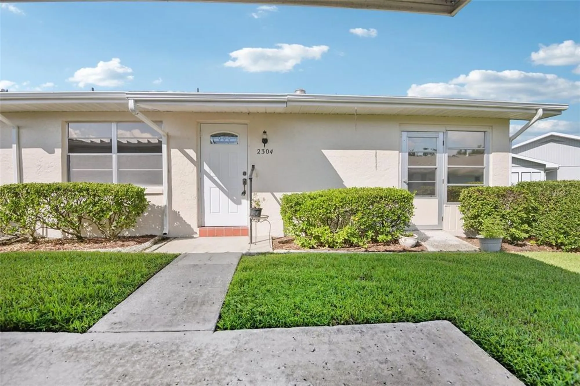 Property Slideshow image 1 of 63 | 2304 glenmore cir 327, Sun City Center, FL, 33573