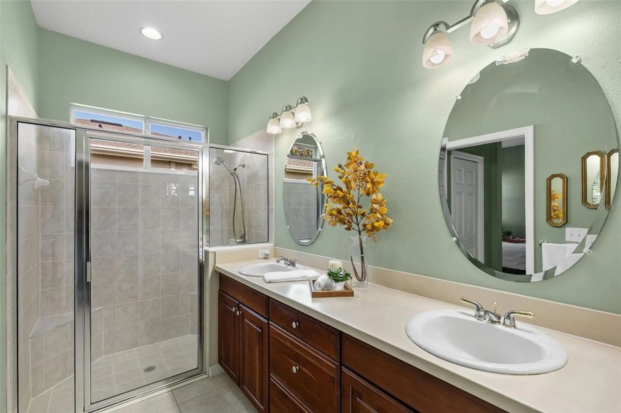 Property Slideshow image 29 of 64 | 2404 kensington greens dr, Sun City Center, FL, 33573