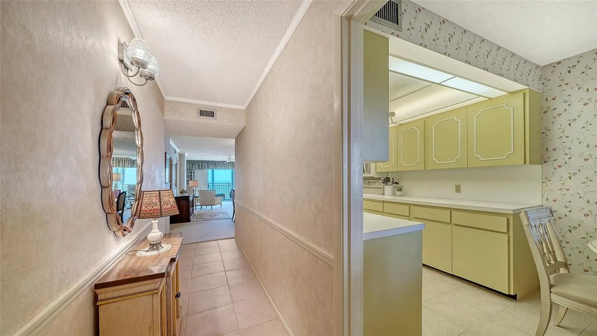 Property Slideshow image 4 of 56 | 19 whispering sands dr 802, Sarasota, FL, 34242