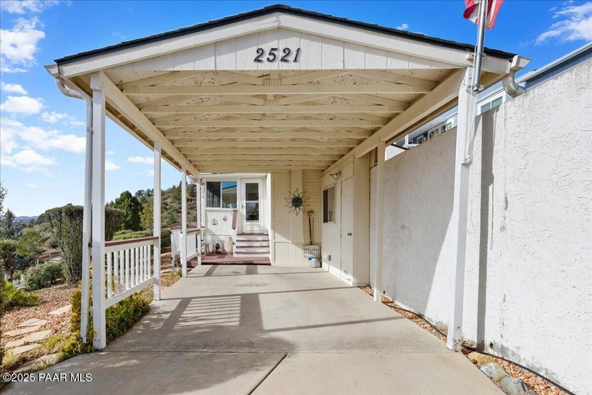 Property Slideshow image 4 of 47 | 2521 hilltop rd, Prescott, AZ, 86301