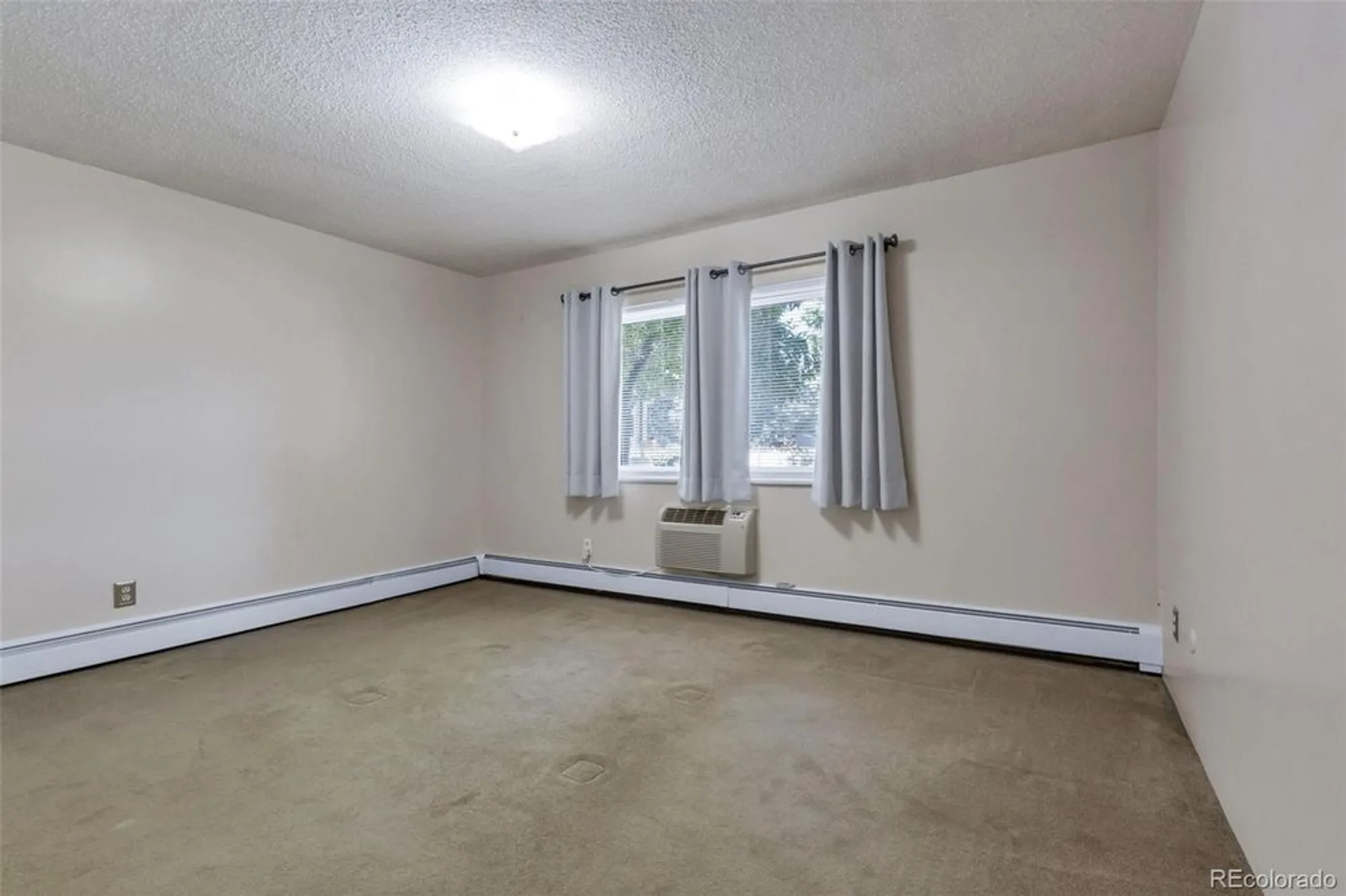 Property Slideshow image 11 of 41 | 13606 e bates ave apt 102, Aurora, CO, 80014