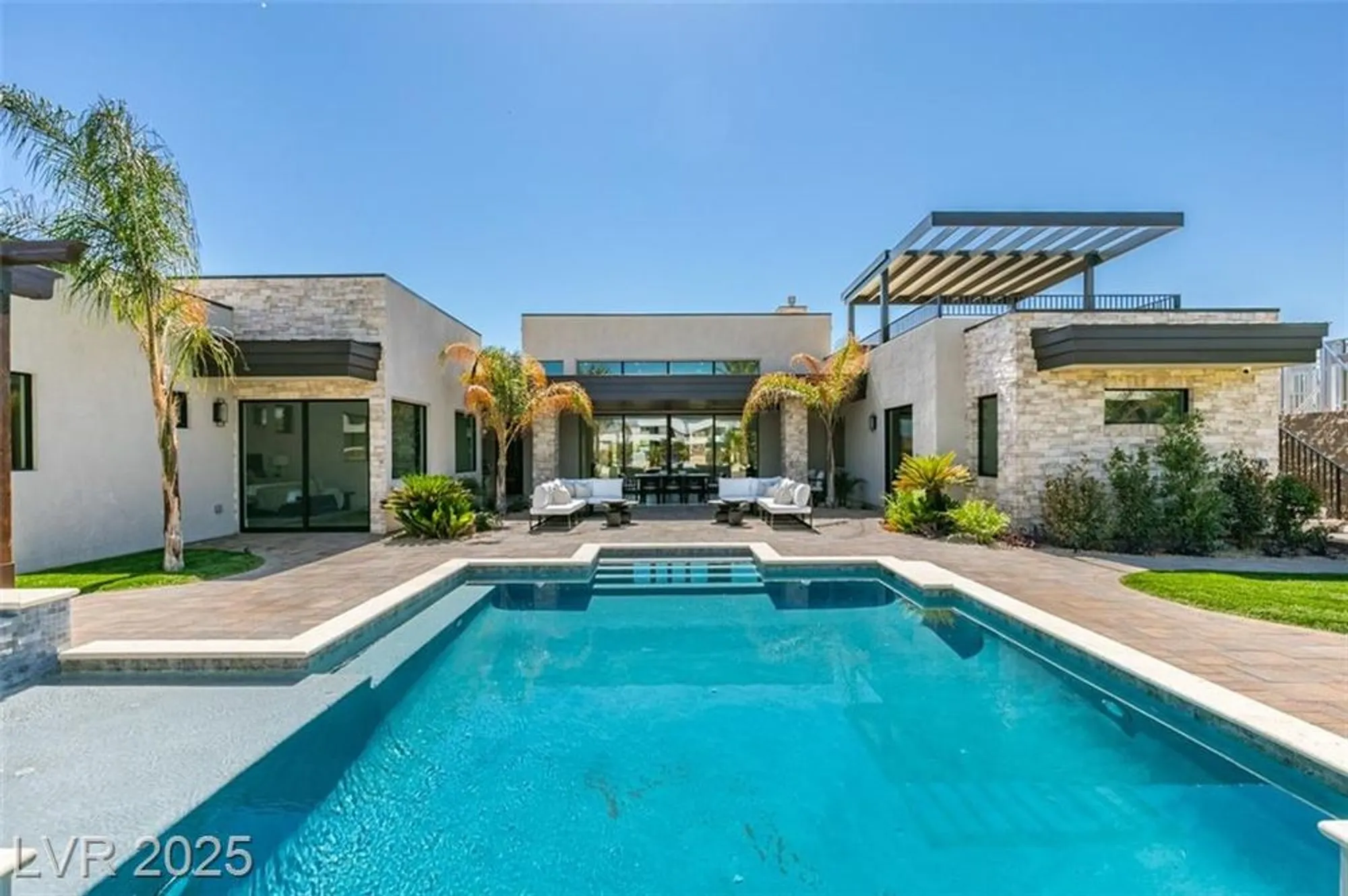 Property Slideshow image 43 of 48 | 40 reflection shores ln, Henderson, NV, 89011