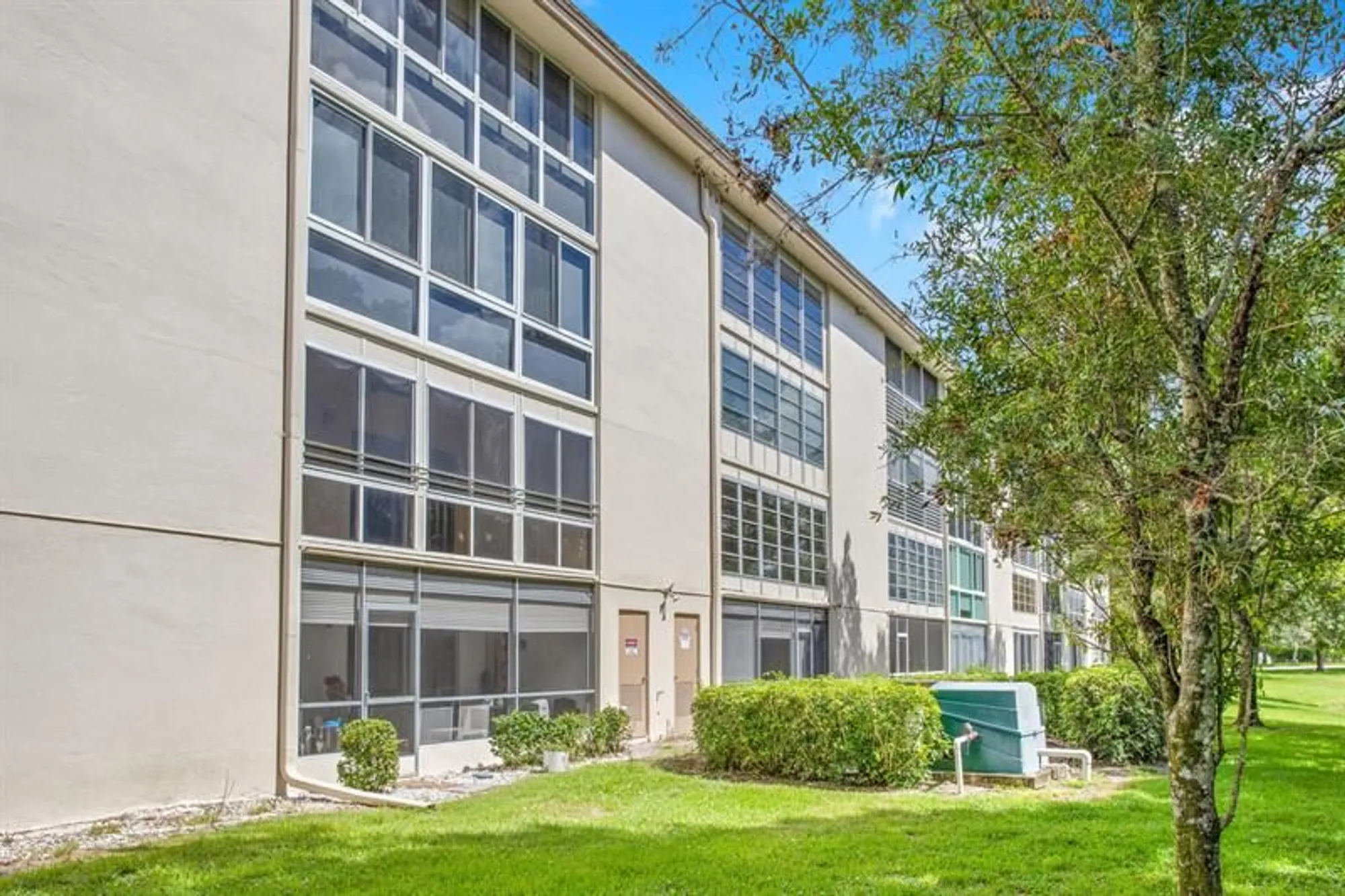 Property Slideshow image 30 of 32 | 2202 lucaya bnd h2, Coconut Creek, FL, 33066