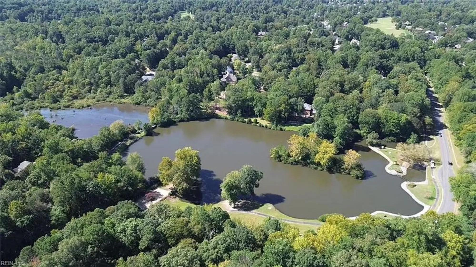 Property Slideshow image 42 of 45 | 147 country club dr, Williamsburg, VA, 23188