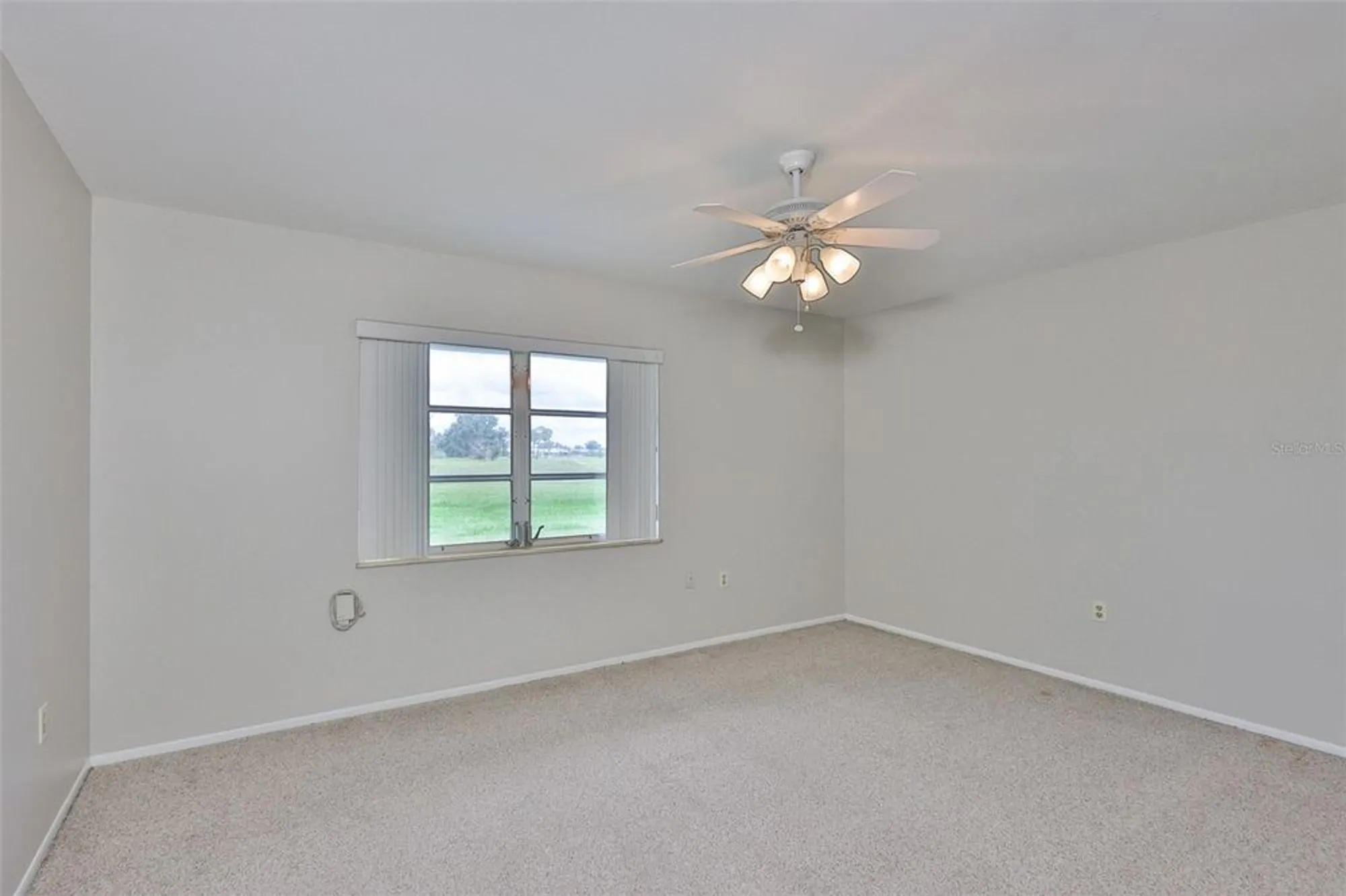 Property Slideshow image 17 of 41 | 823 fox hills dr, Sun City Center, FL, 33573