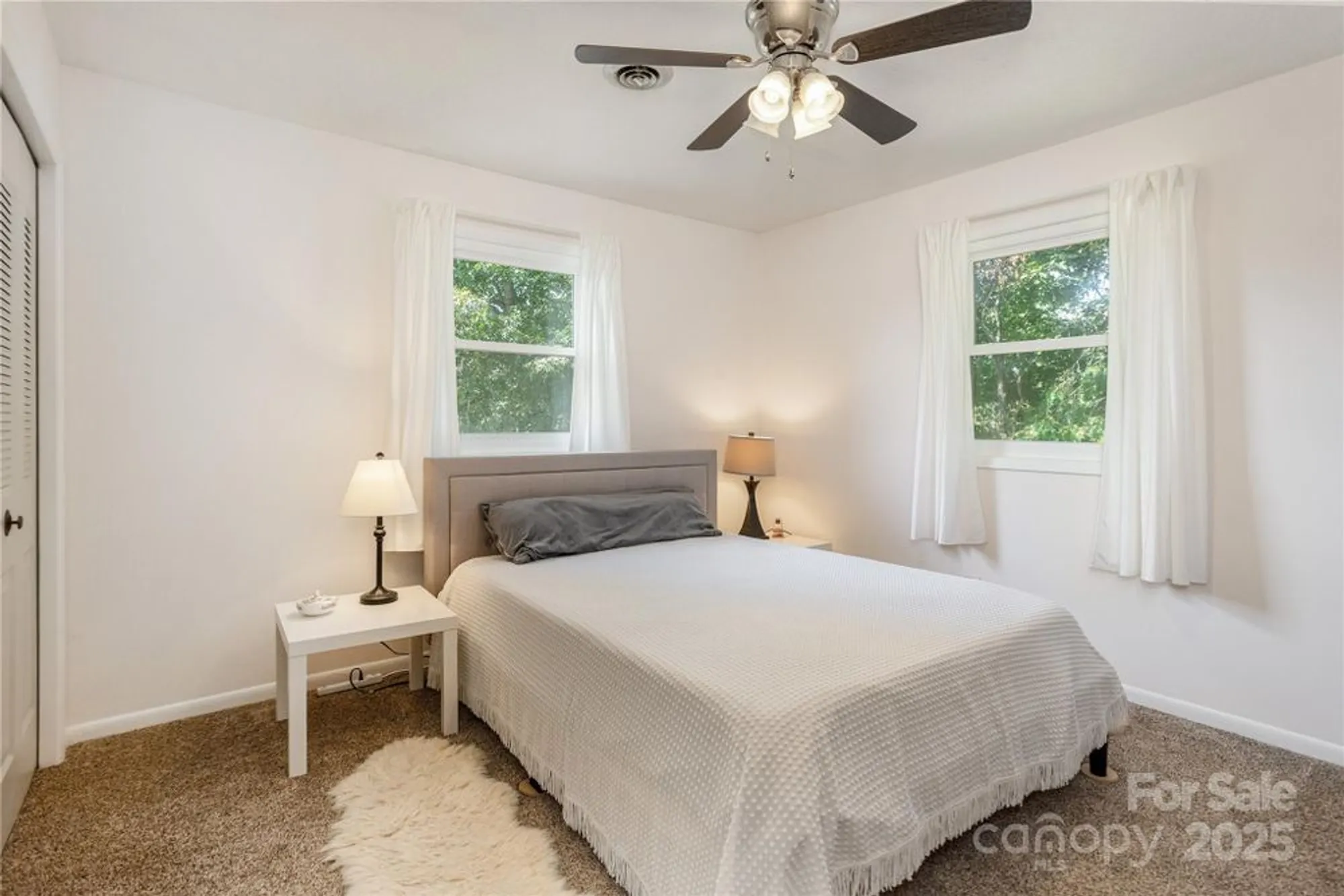 Property Slideshow image 10 of 25 | 103 oakwood pl apt 4, Hendersonville, NC, 28792