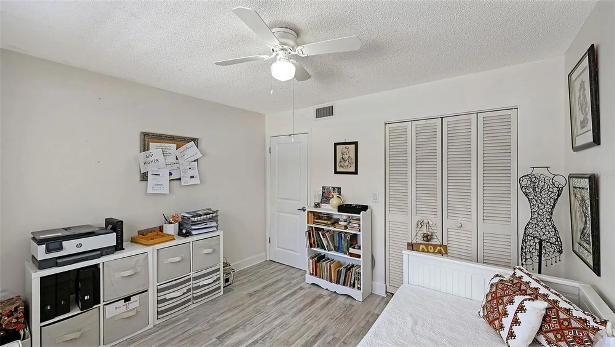 Property Slideshow image 17 of 30 | 2640 clubhouse dr 203, Sarasota, FL, 34232