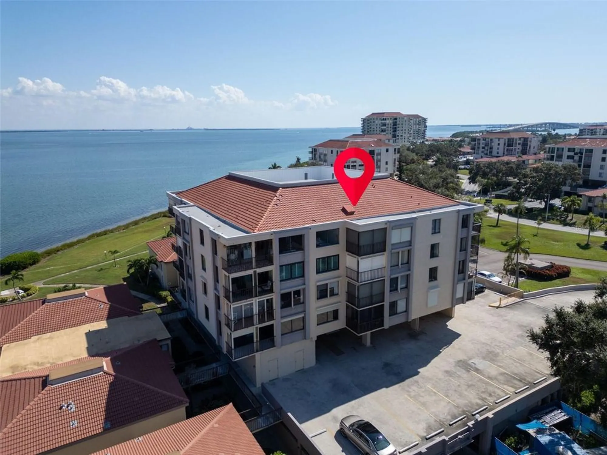 Property Slideshow image 2 of 49 | 6158 palma del mar blvd s apt 505, St Petersburg, FL, 33715