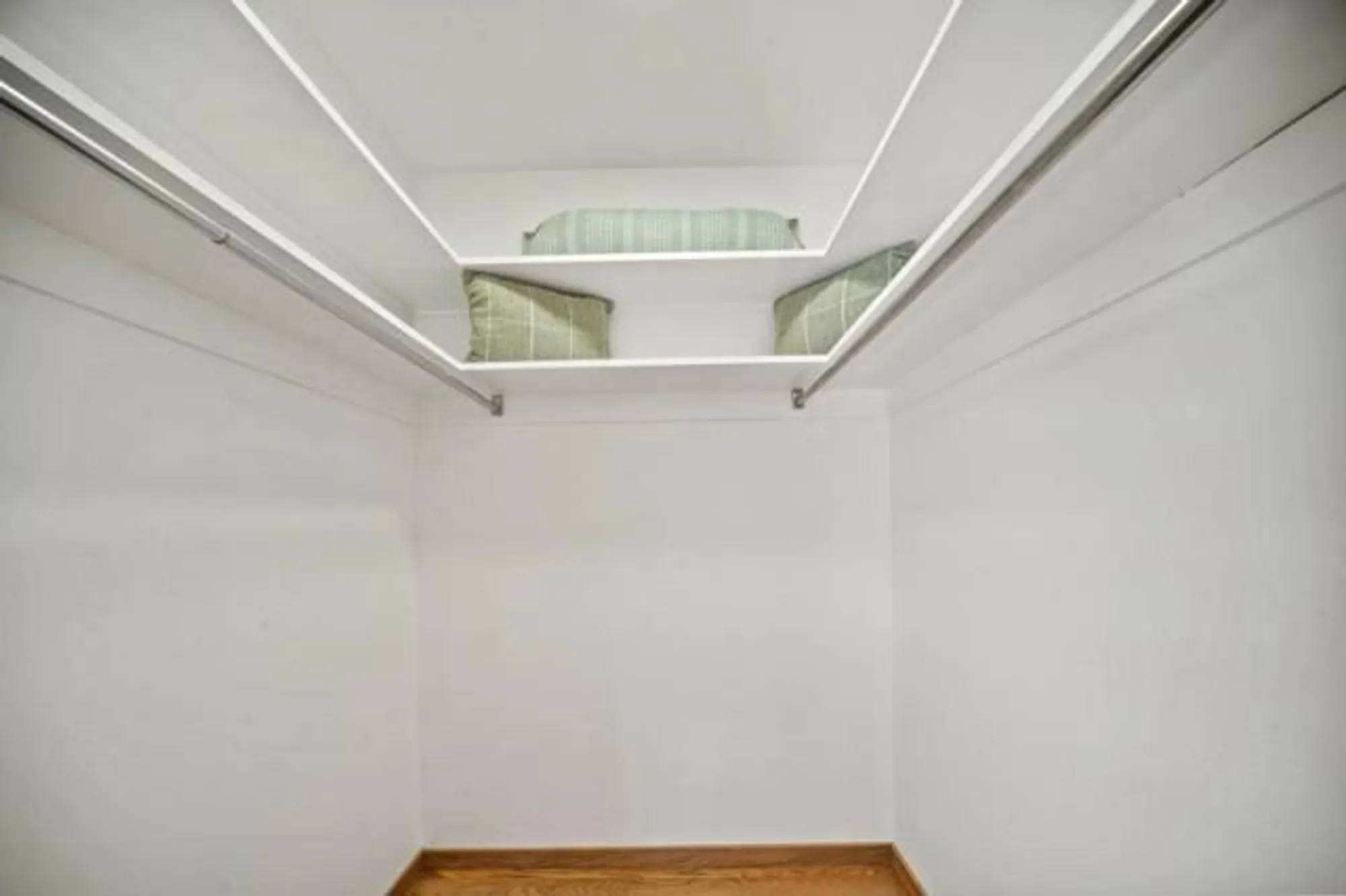 Property Slideshow image 14 of 27 | 114 hacienda carmel, Carmel, CA, 93923