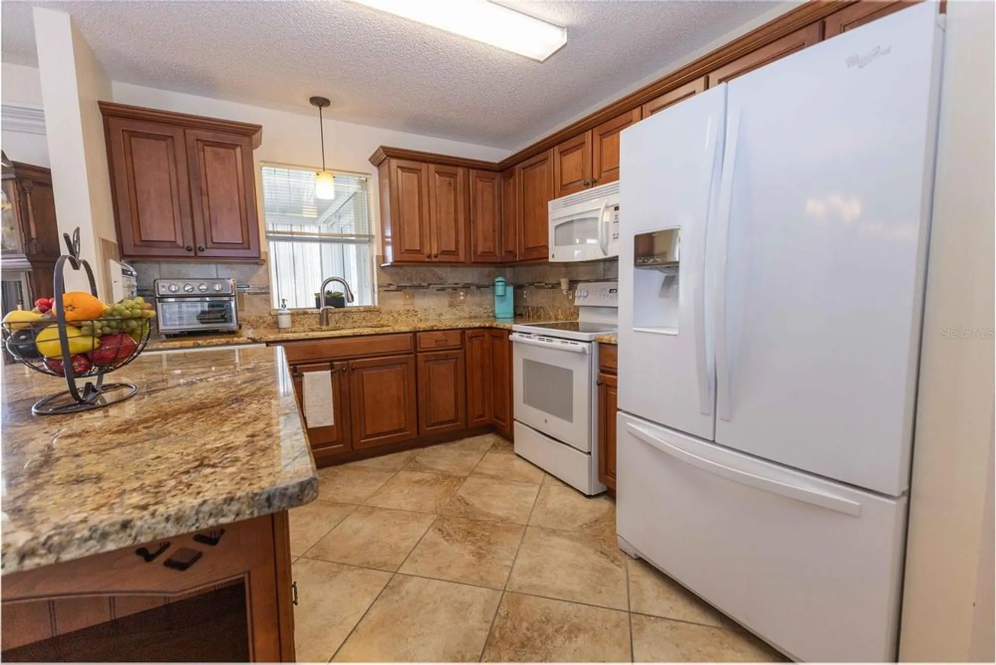 Property Slideshow image 9 of 25 | 1737 lauren ln, Lady Lake, FL, 32159