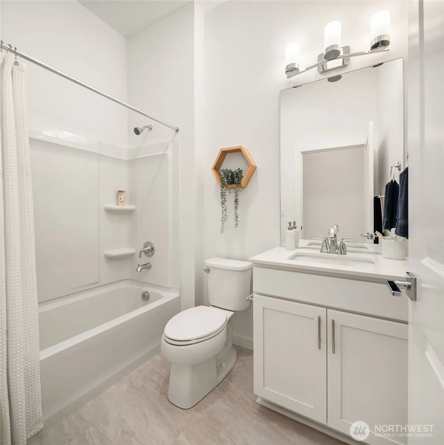 Property Slideshow image 16 of 31 | 33938 calla lily pl se, Black Diamond, WA, 98010