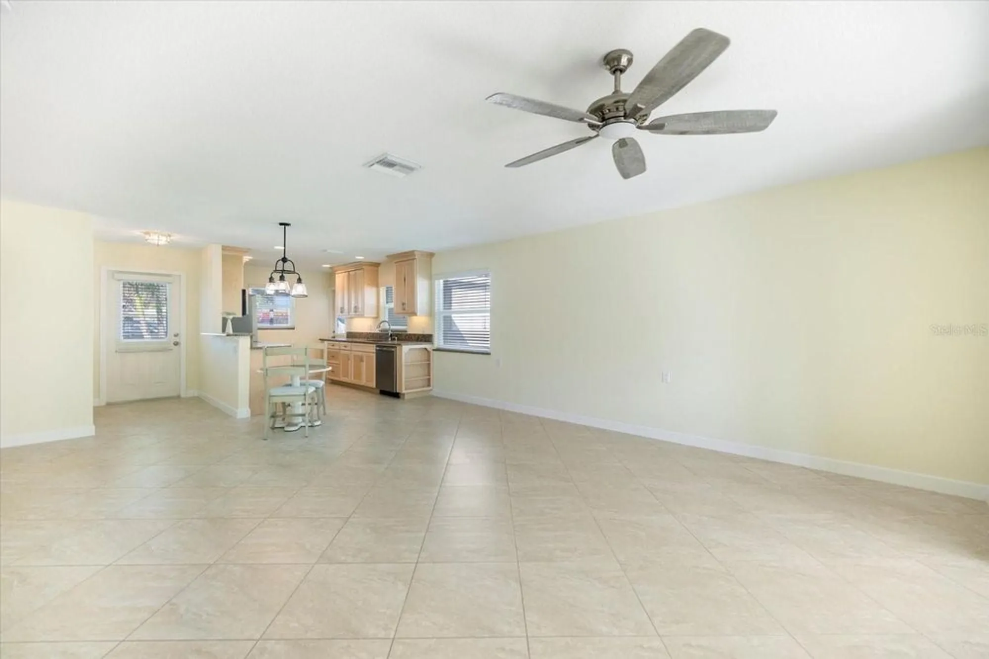 Property Slideshow image 11 of 47 | 107 clipper way # 107, Nokomis, FL, 34275