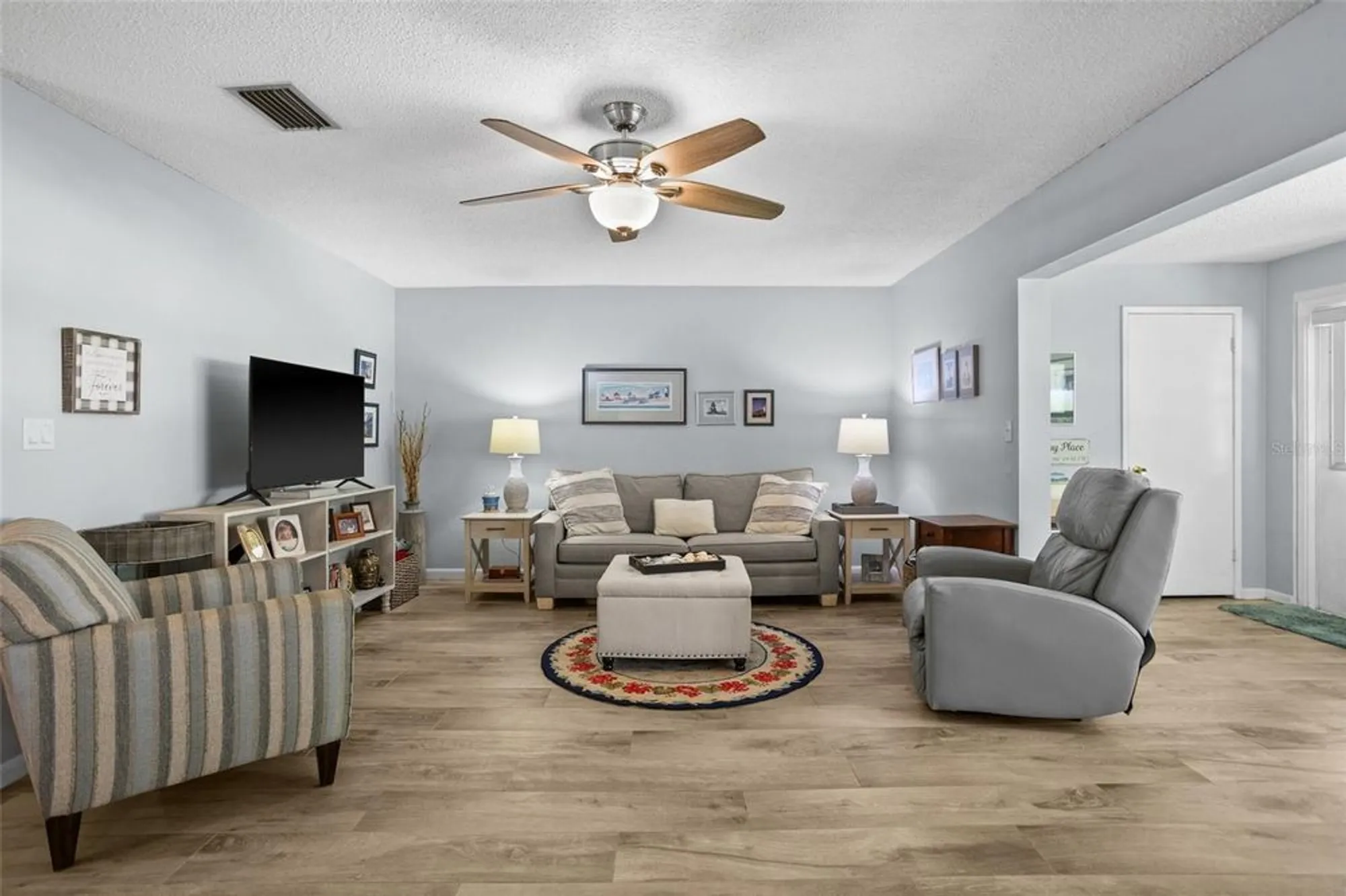 Property Slideshow image 4 of 64 | 5660 80th st n unit b106, St Petersburg, FL, 33709