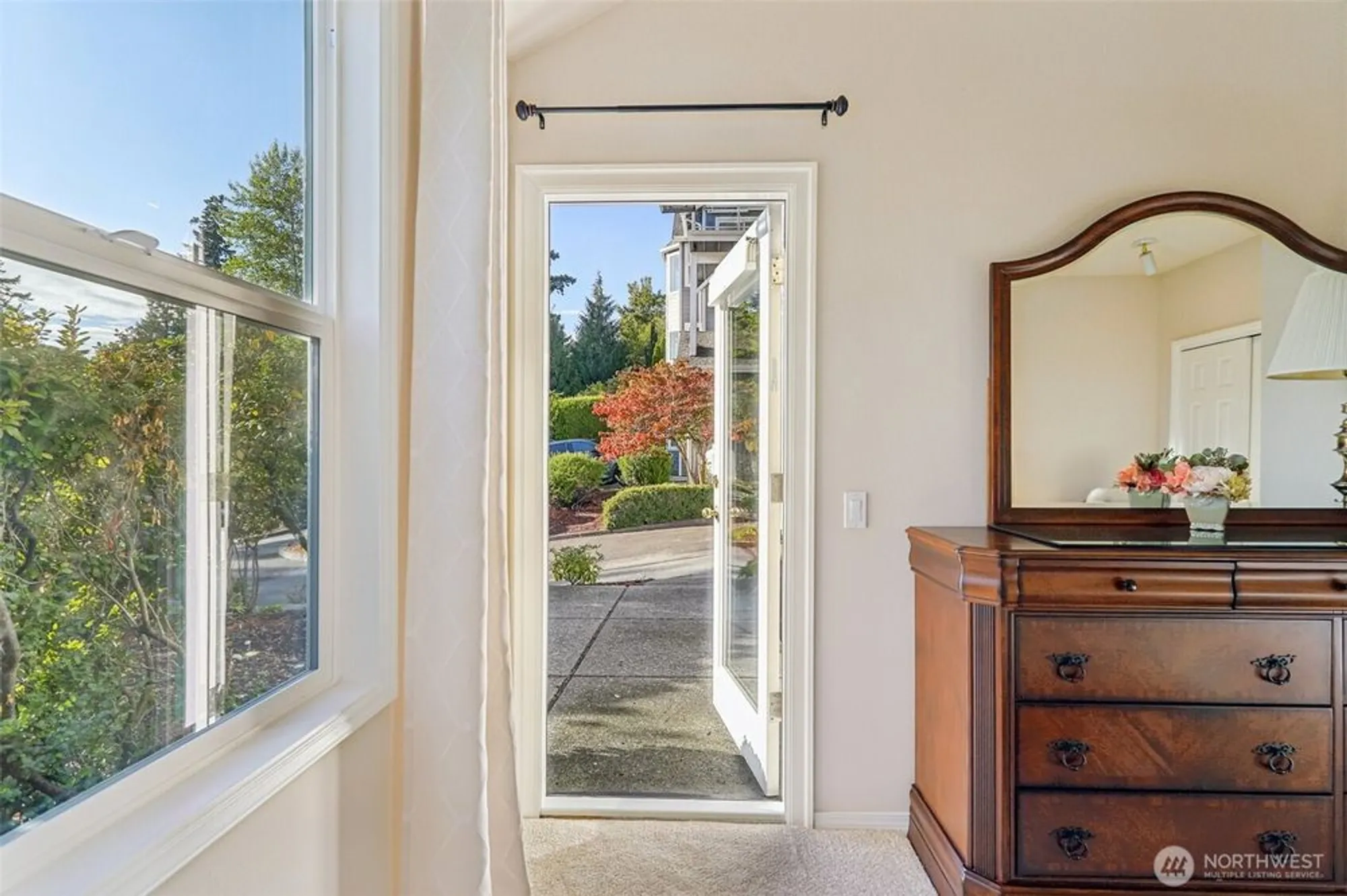 Property Slideshow image 26 of 40 | 4222 221st pl se # 1081, Issaquah, WA, 98029