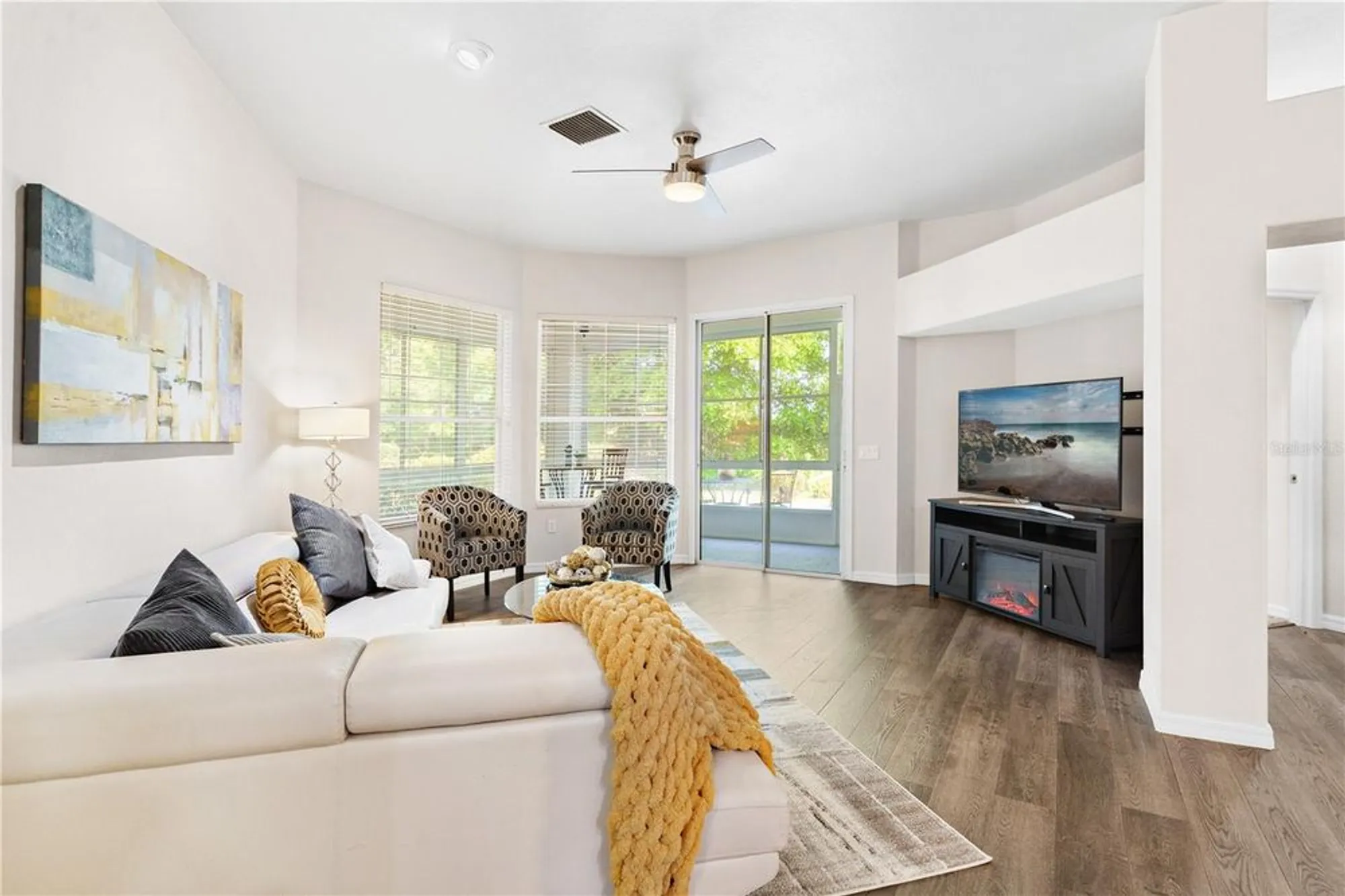 Property Slideshow image 7 of 44 | 6152 topsail rd, Lady Lake, FL, 32159