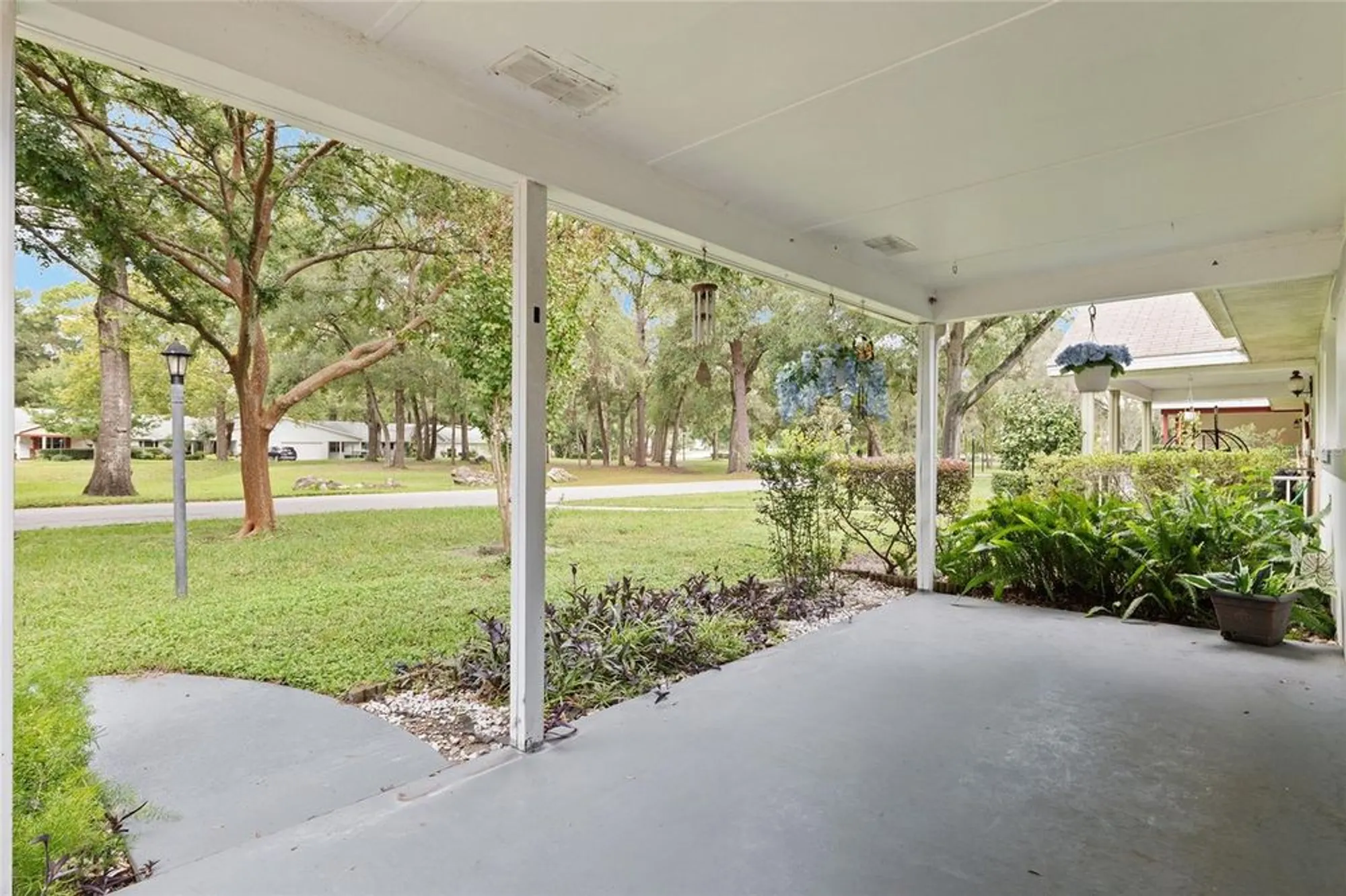 Property Slideshow image 4 of 37 | 8580 sw 97th lane rd d, Ocala, FL, 34481